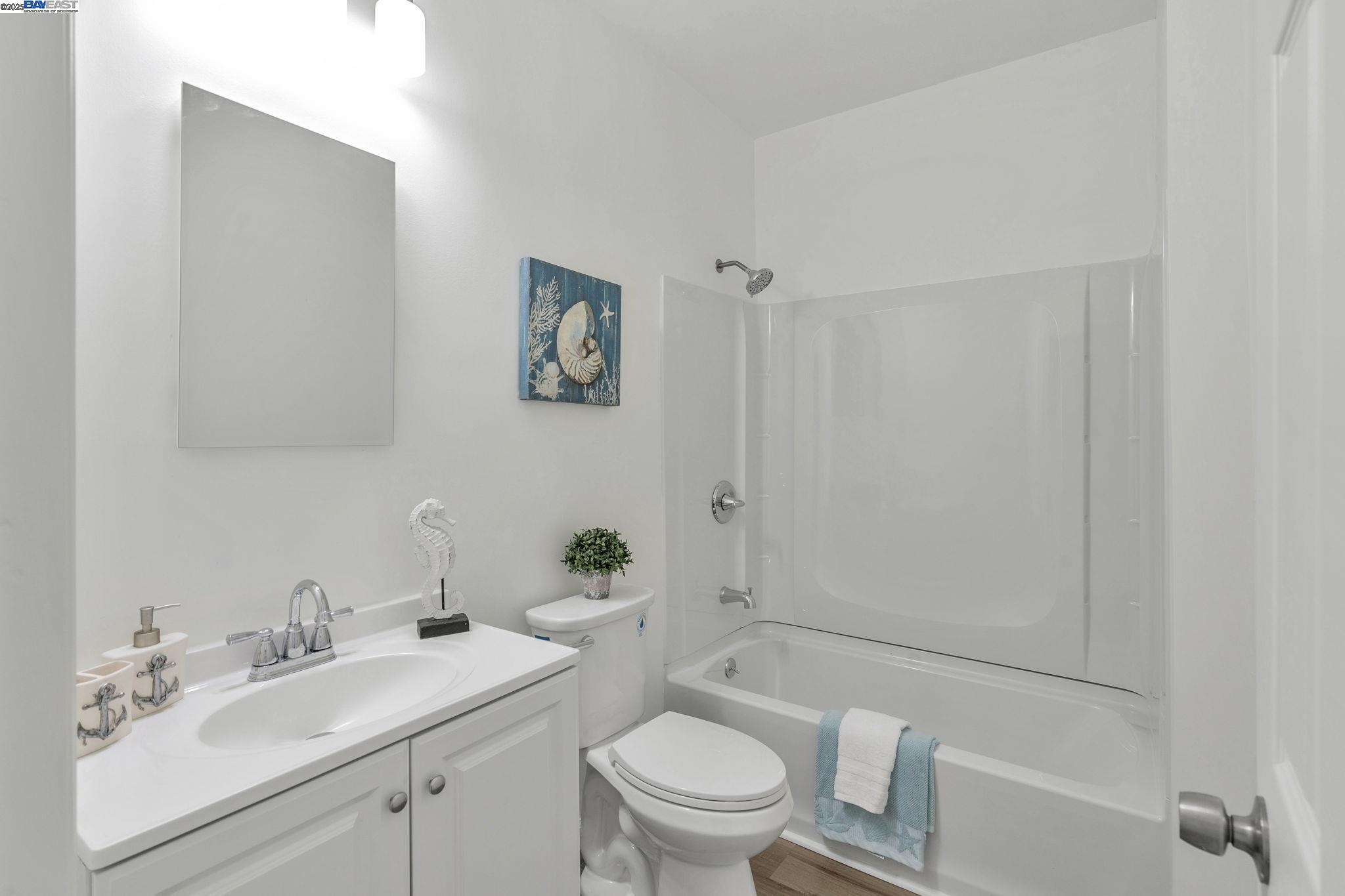Detail Gallery Image 51 of 60 For 2025 34th Ave, Oakland,  CA 94601 - 7 Beds | 5 Baths