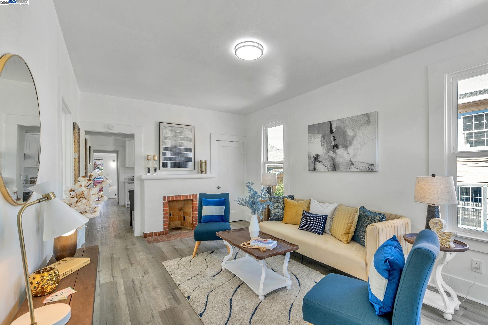 Detail Gallery Image 7 of 60 For 2025 34th Ave, Oakland,  CA 94601 - 7 Beds | 5 Baths