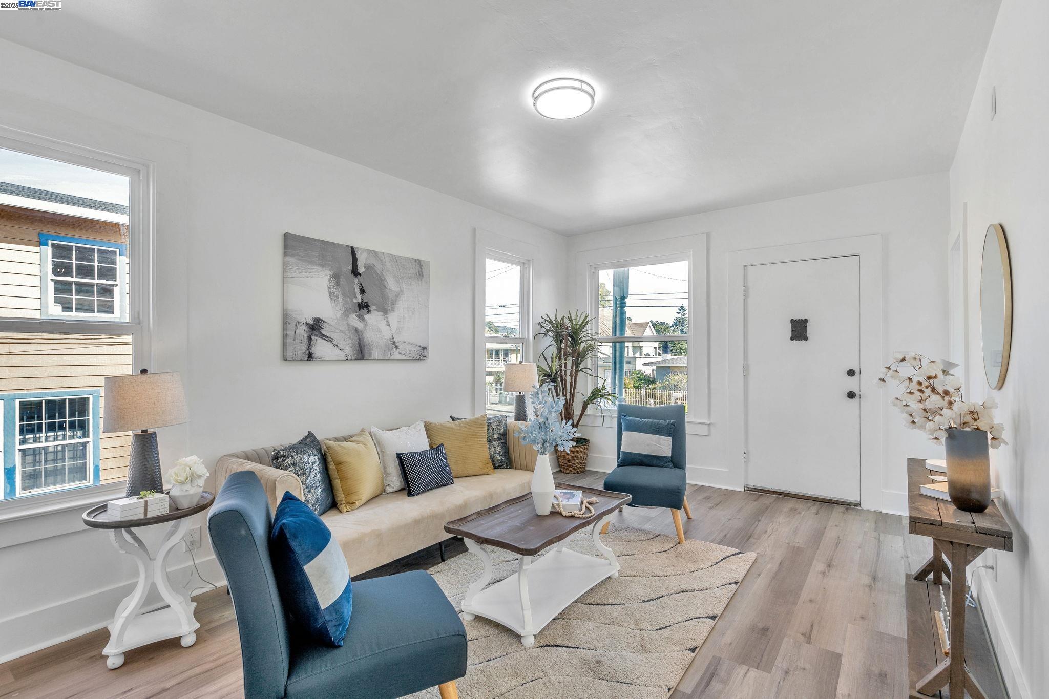Detail Gallery Image 9 of 60 For 2025 34th Ave, Oakland,  CA 94601 - 7 Beds | 5 Baths