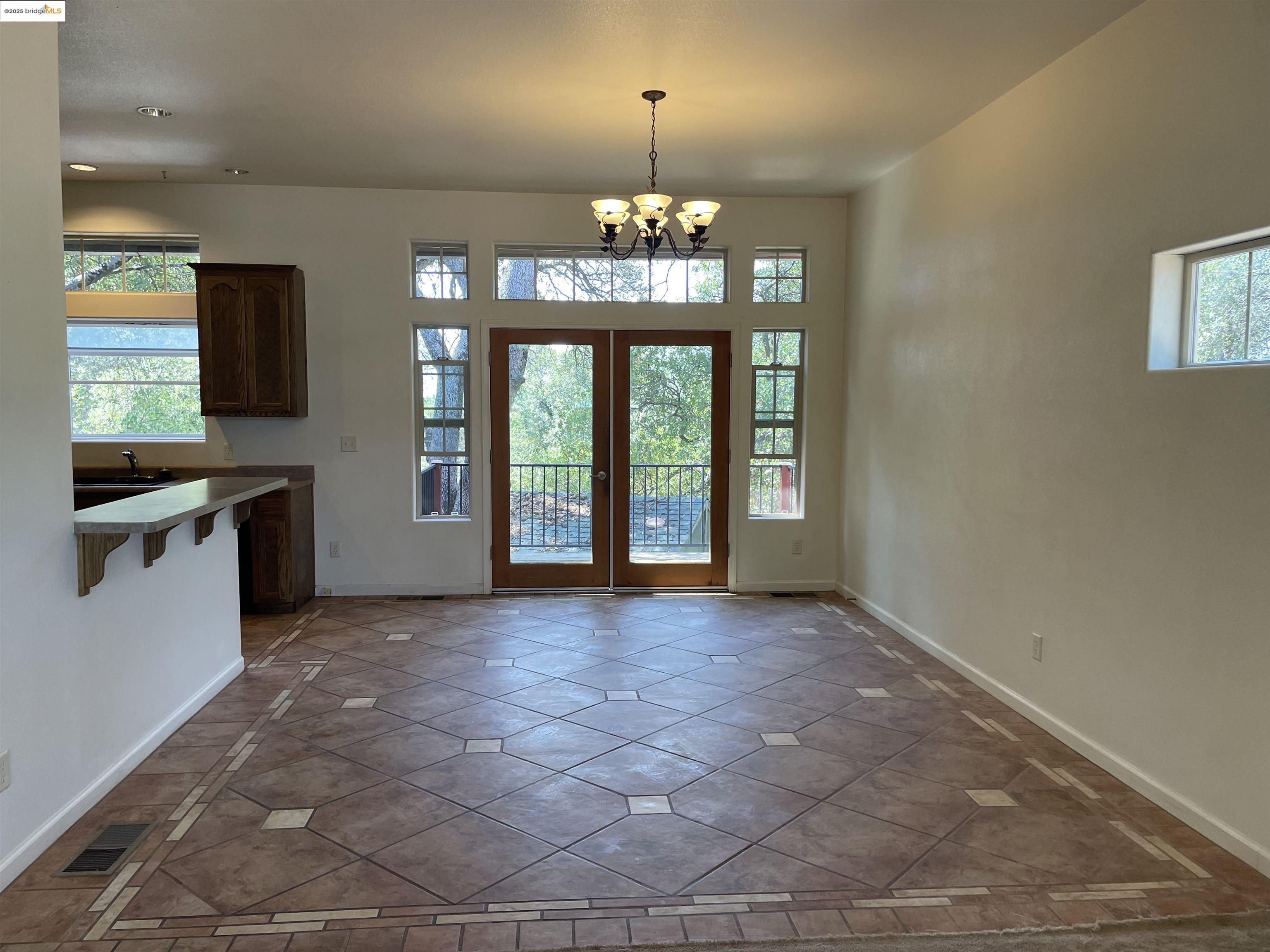 Detail Gallery Image 10 of 29 For 19360 Susan Way, Sonora,  CA 95370 - 2 Beds | 2 Baths
