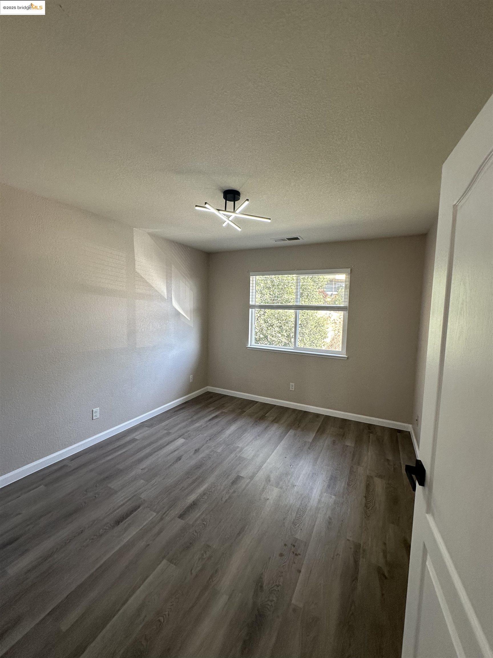 Detail Gallery Image 16 of 33 For 13 Aspen Ct, Vallejo,  CA 94591 - – Beds | – Baths