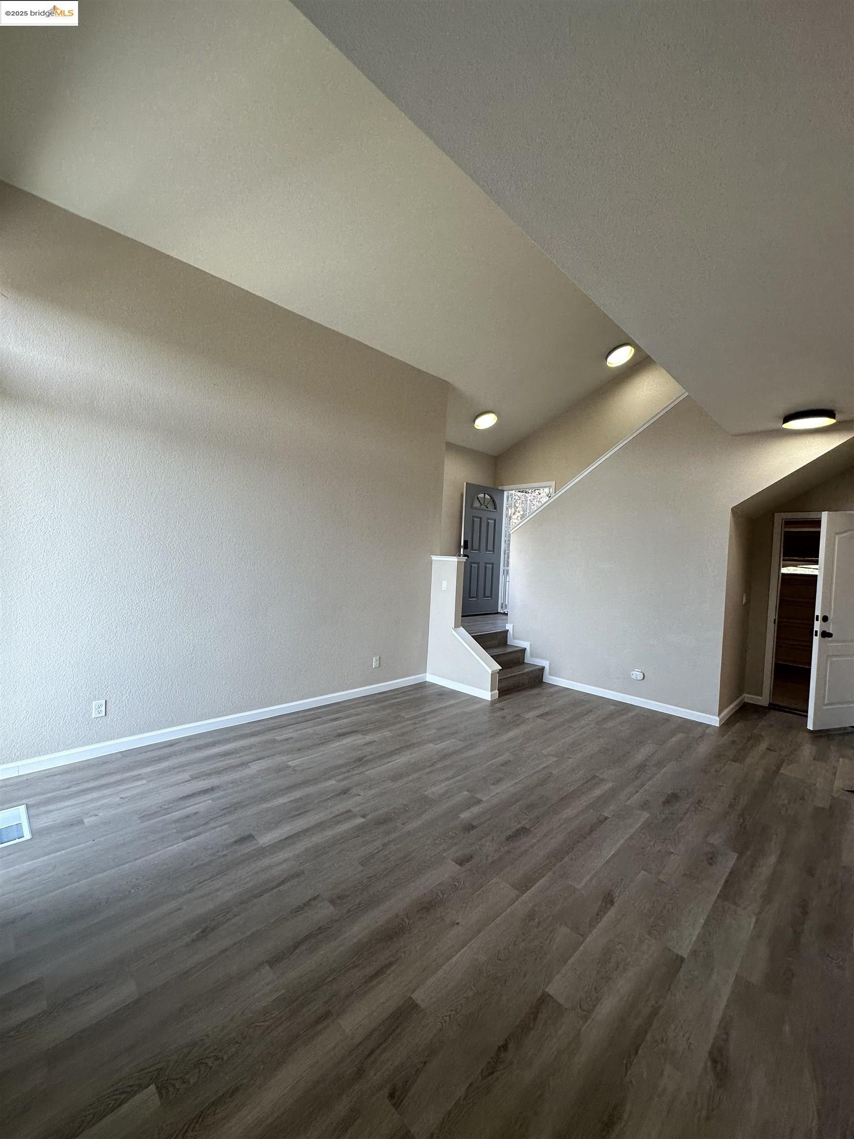 Detail Gallery Image 30 of 33 For 13 Aspen Ct, Vallejo,  CA 94591 - – Beds | – Baths