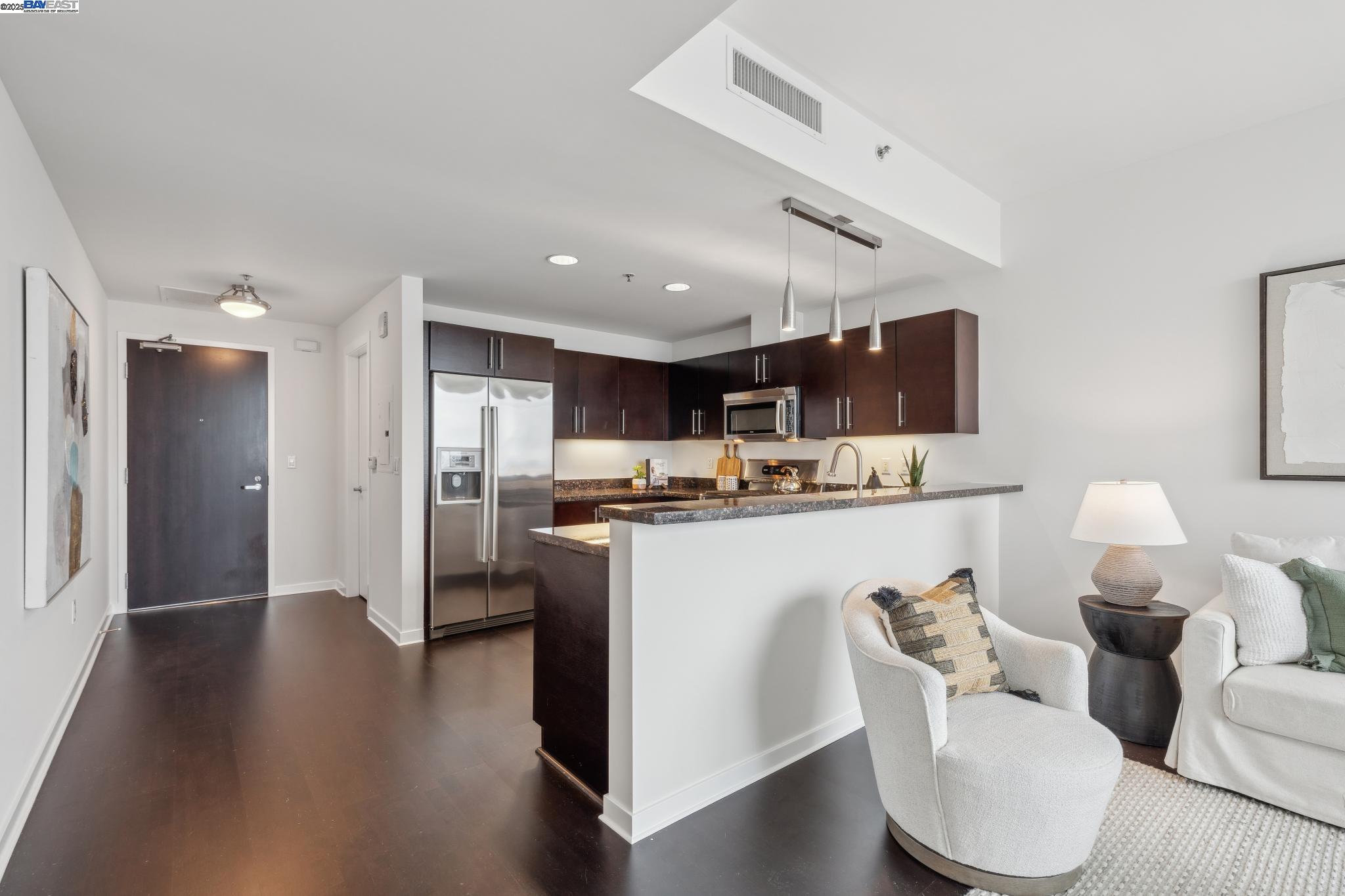 Detail Gallery Image 11 of 57 For 222 Broadway #1002,  Oakland,  CA 94607 - 1 Beds | 1 Baths