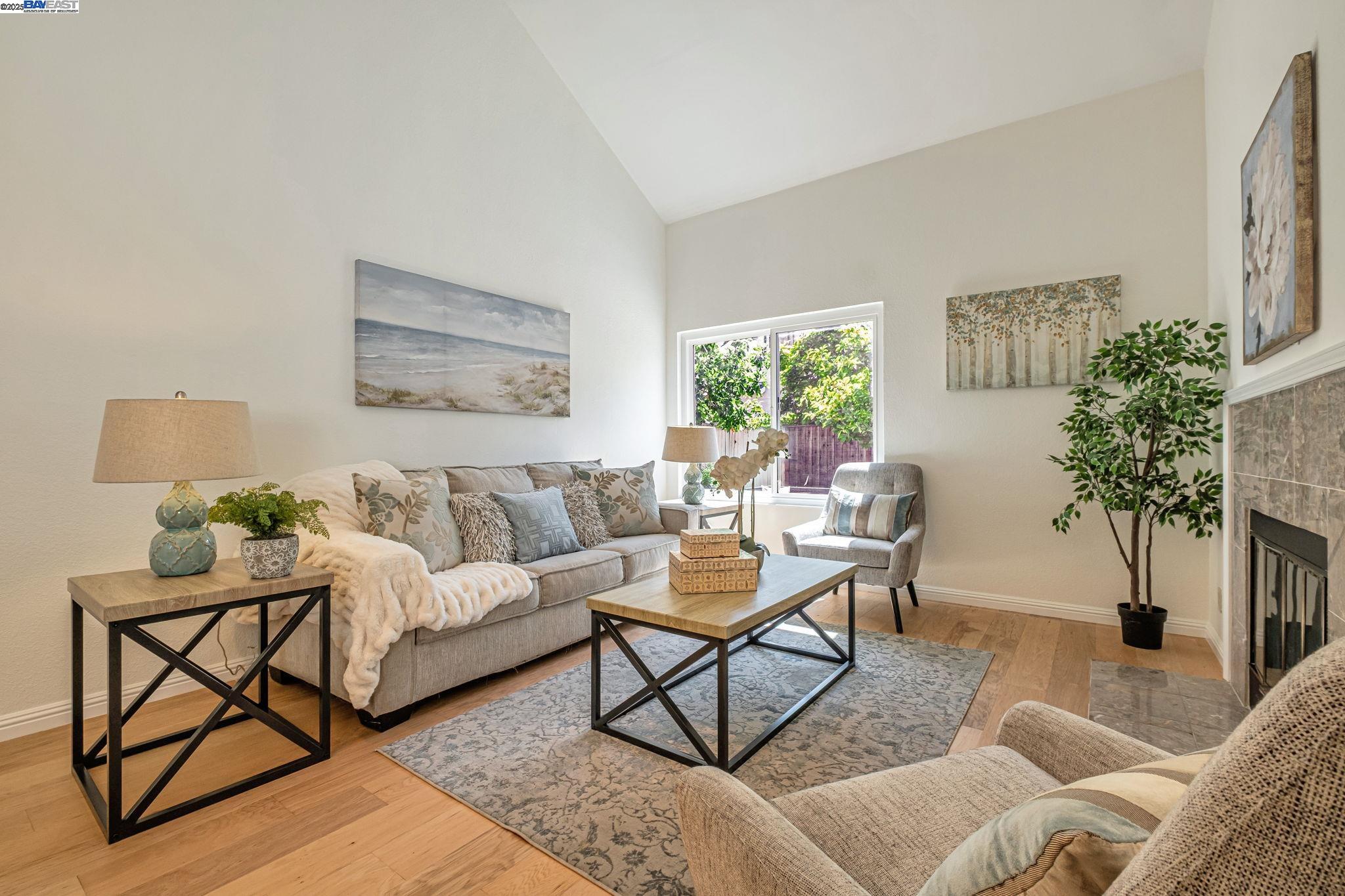 Detail Gallery Image 6 of 39 For 4834 Garnet Cmn, Fremont,  CA 94555 - 4 Beds | 2/1 Baths