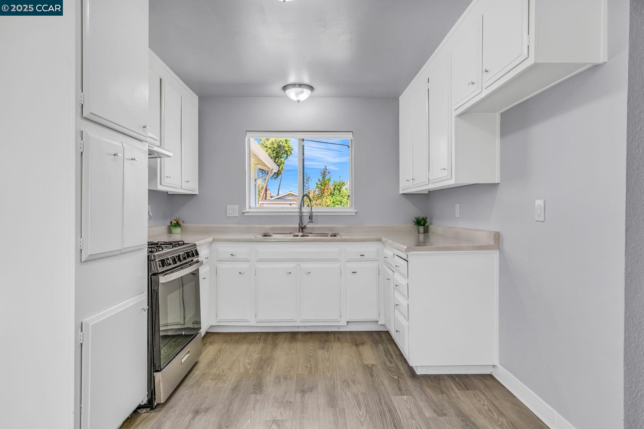 Detail Gallery Image 13 of 36 For 217 Olympia Dr, Pittsburg,  CA 94565 - 3 Beds | 2 Baths