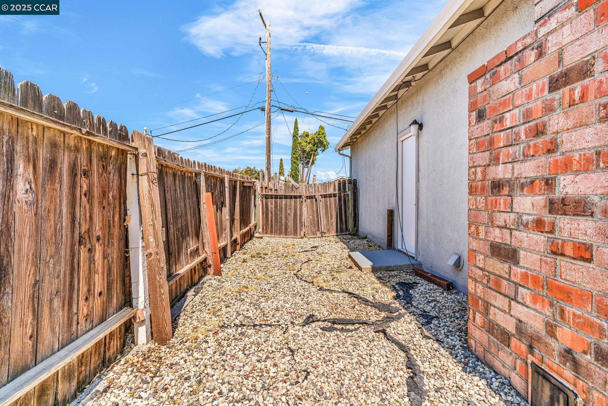 Detail Gallery Image 28 of 36 For 217 Olympia Dr, Pittsburg,  CA 94565 - 3 Beds | 2 Baths