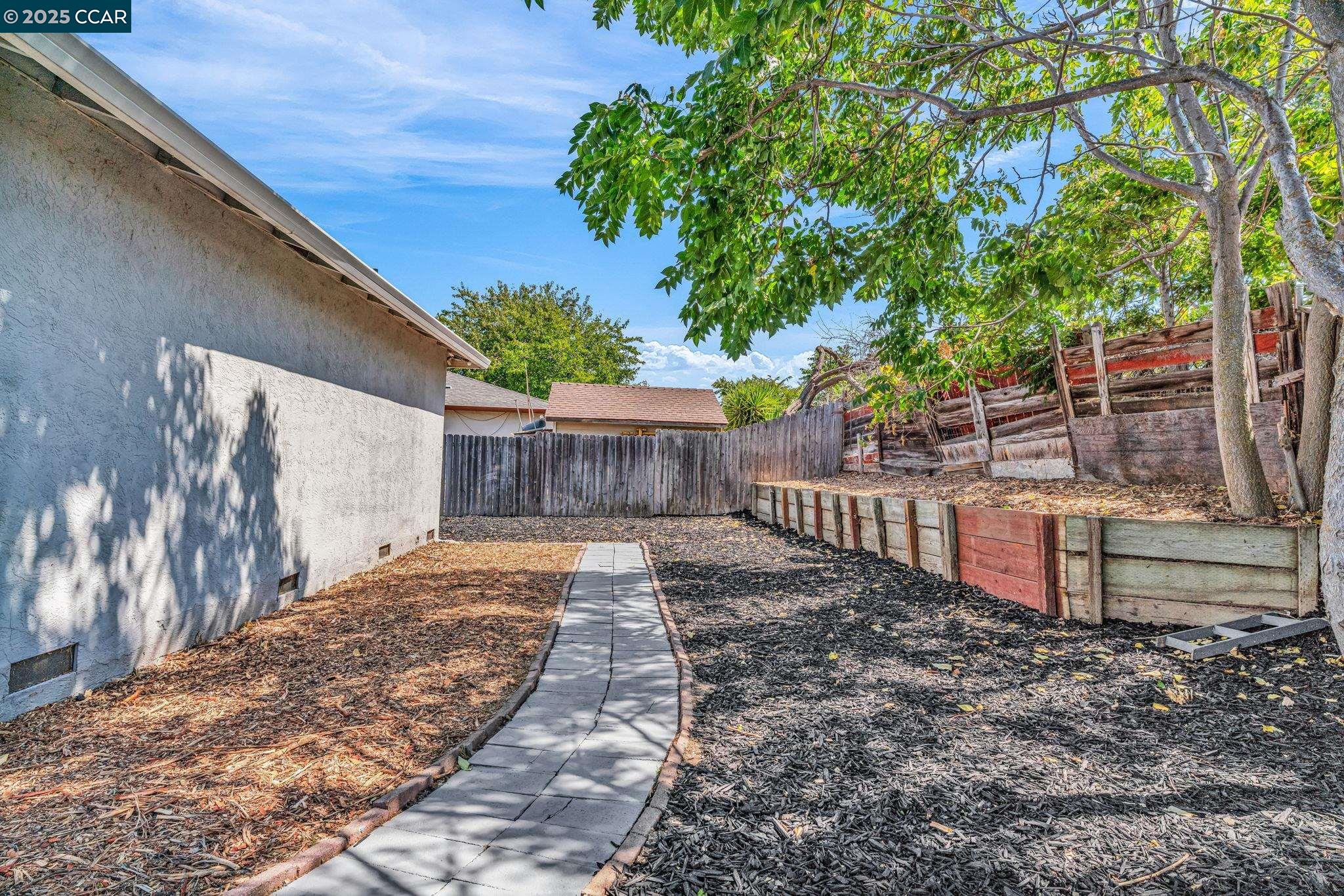 Detail Gallery Image 31 of 36 For 217 Olympia Dr, Pittsburg,  CA 94565 - 3 Beds | 2 Baths
