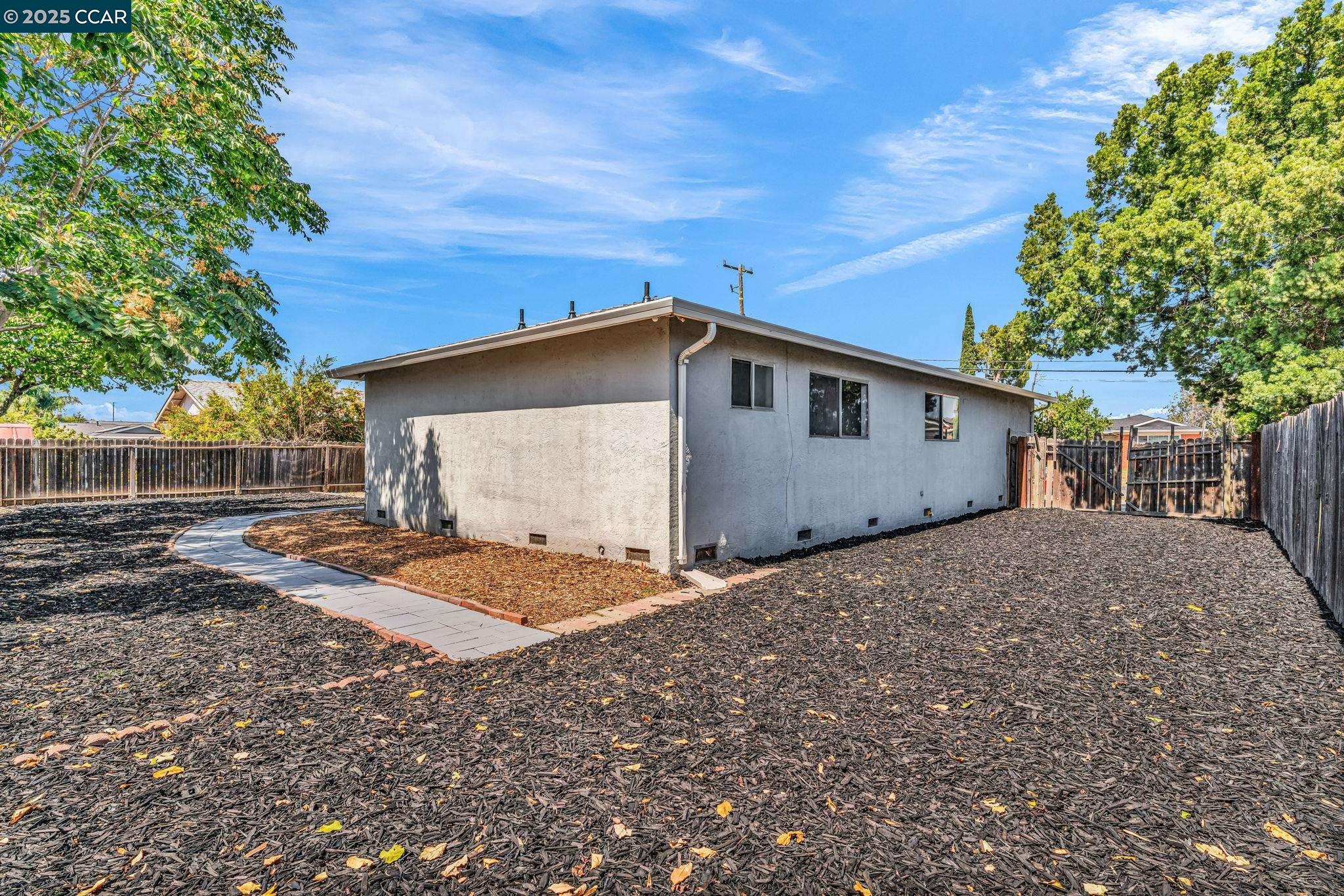 Detail Gallery Image 33 of 36 For 217 Olympia Dr, Pittsburg,  CA 94565 - 3 Beds | 2 Baths