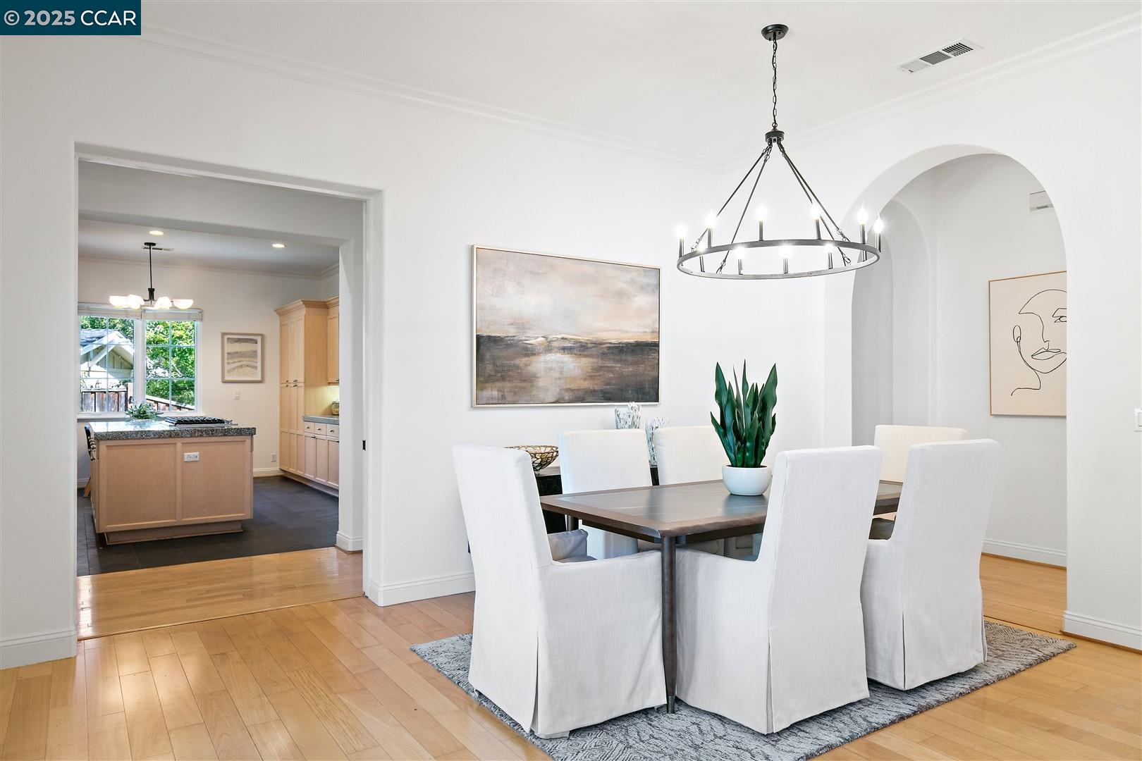 Detail Gallery Image 13 of 60 For 6 Whiting Ct, Moraga,  CA 94556 - 4 Beds | 3/1 Baths