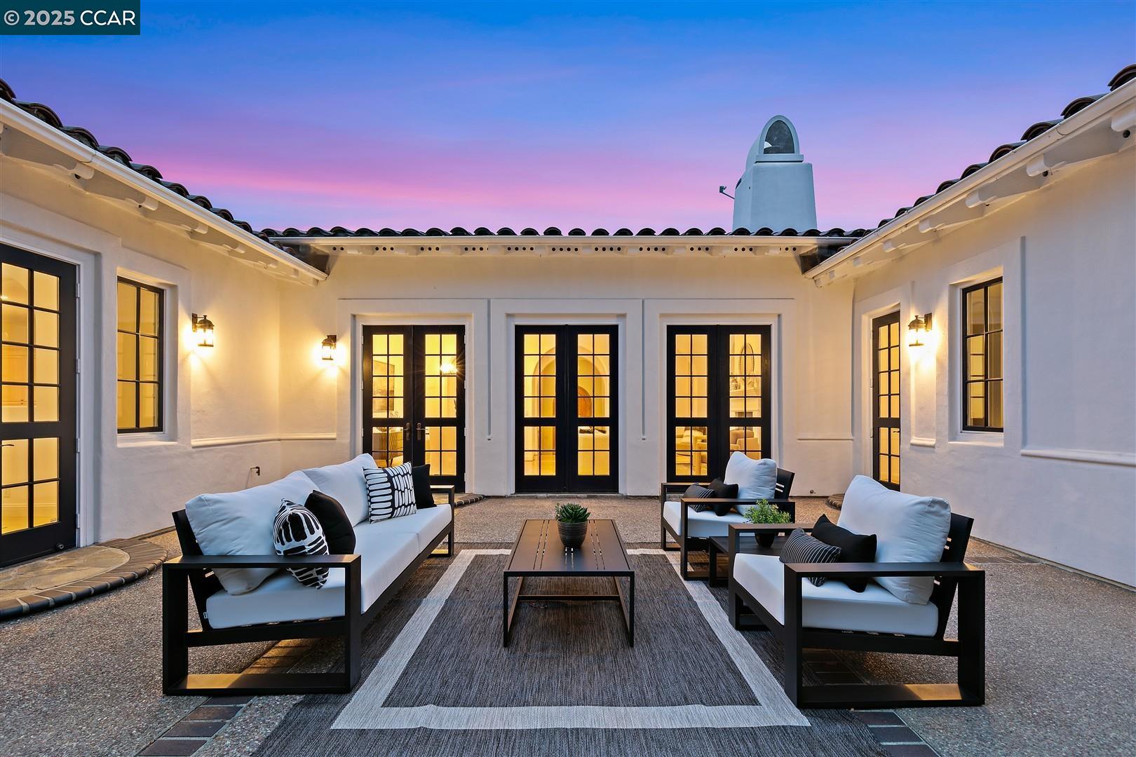 Detail Gallery Image 39 of 60 For 6 Whiting Ct, Moraga,  CA 94556 - 4 Beds | 3/1 Baths