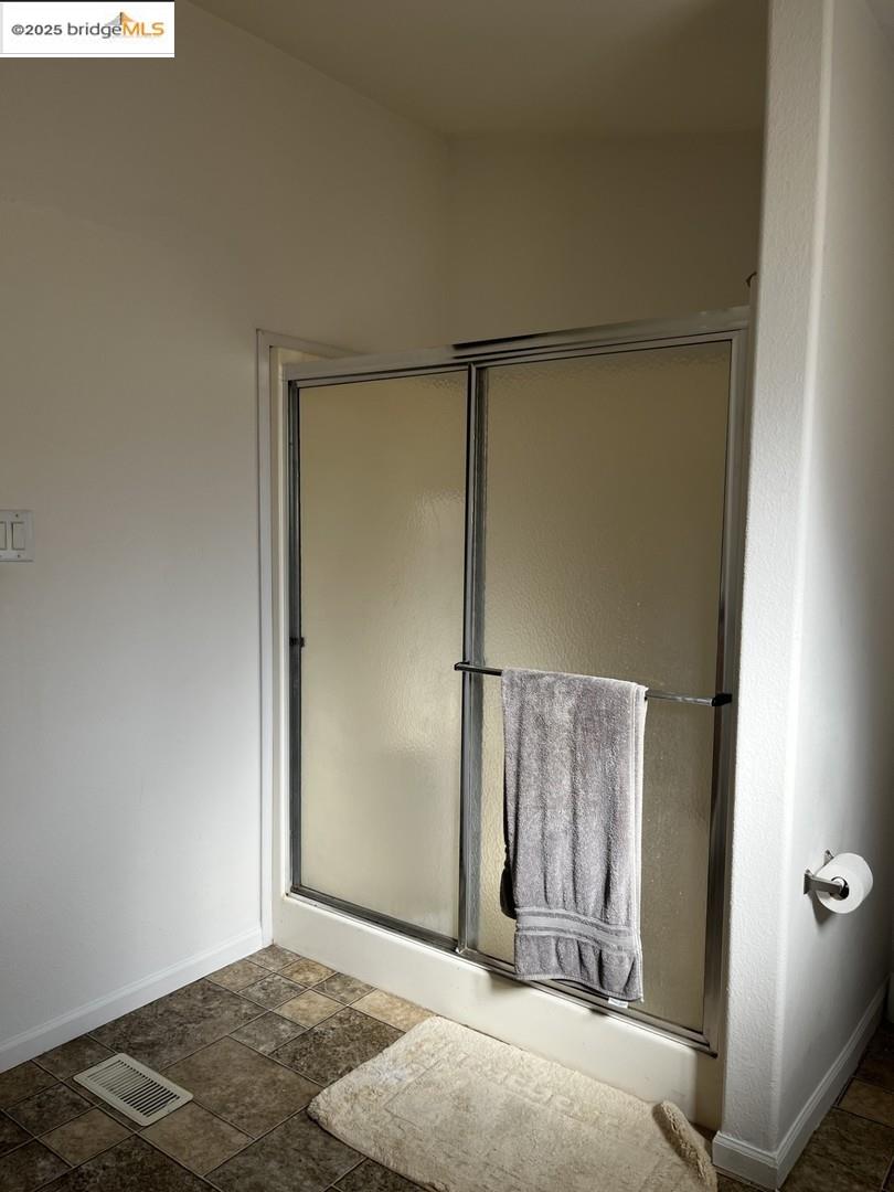 Detail Gallery Image 6 of 14 For 4855 Kiva Dr, Copperopolis,  CA 95228 - 3 Beds | 2 Baths