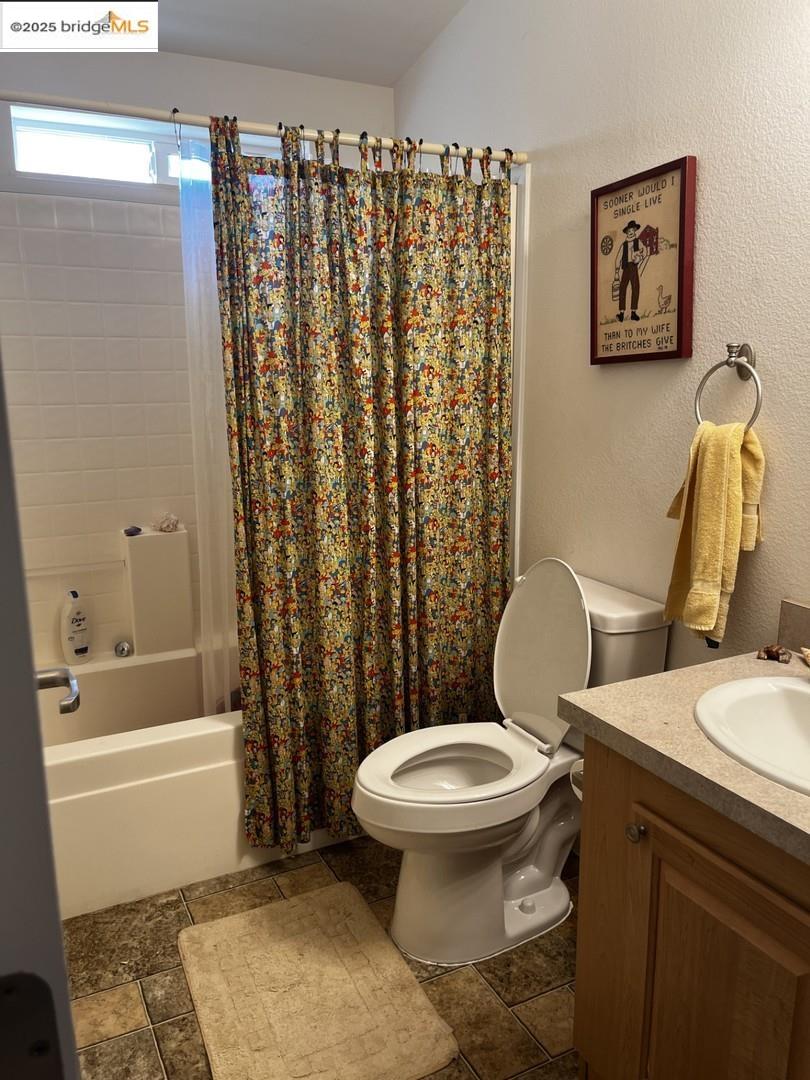 Detail Gallery Image 7 of 14 For 4855 Kiva Dr, Copperopolis,  CA 95228 - 3 Beds | 2 Baths