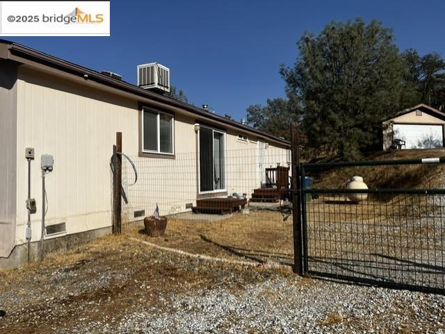 Detail Gallery Image 9 of 14 For 4855 Kiva Dr, Copperopolis,  CA 95228 - 3 Beds | 2 Baths