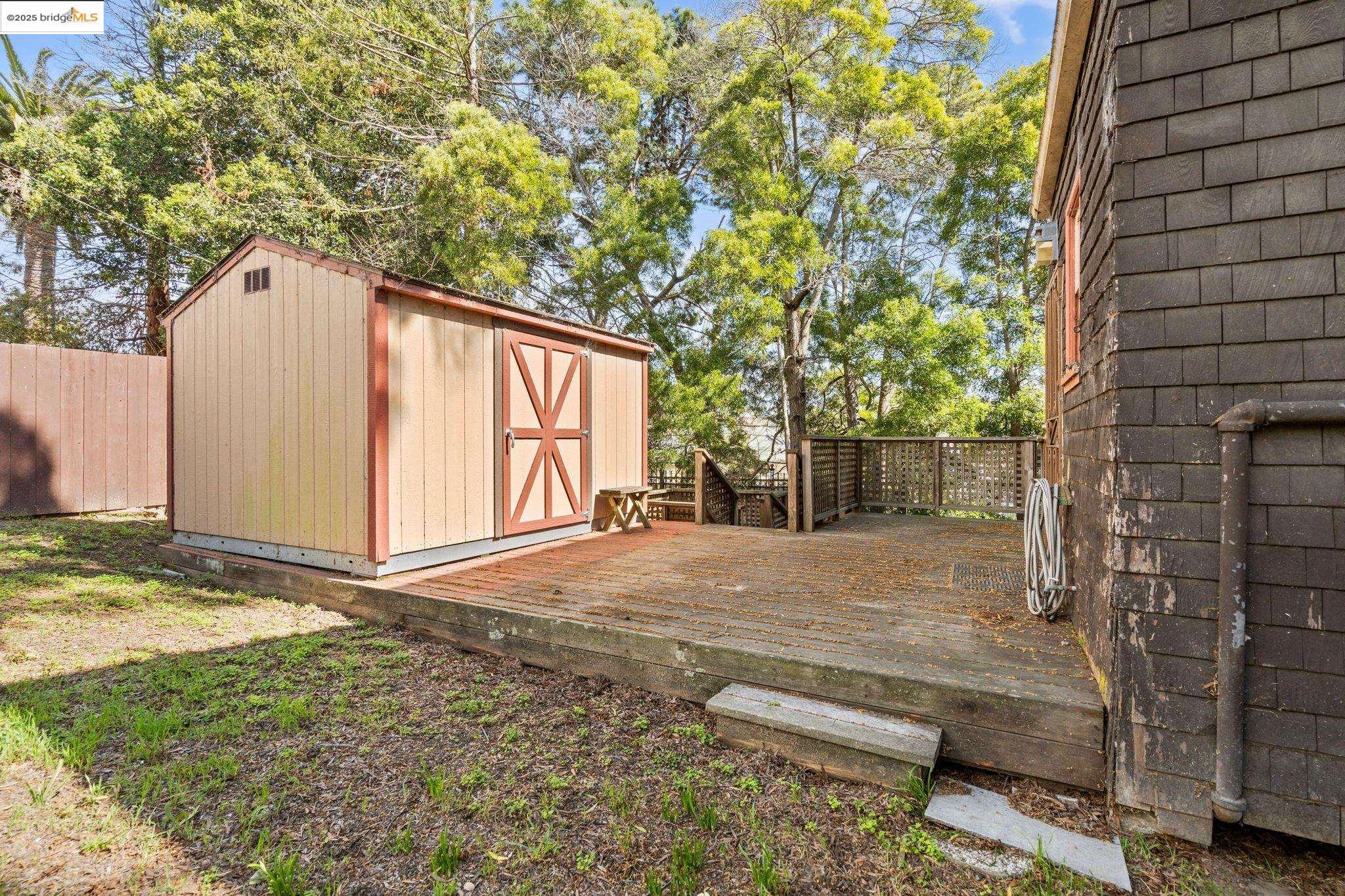 Detail Gallery Image 7 of 27 For 746 E 19th St, Oakland,  CA 94606 - 3 Beds | 2 Baths