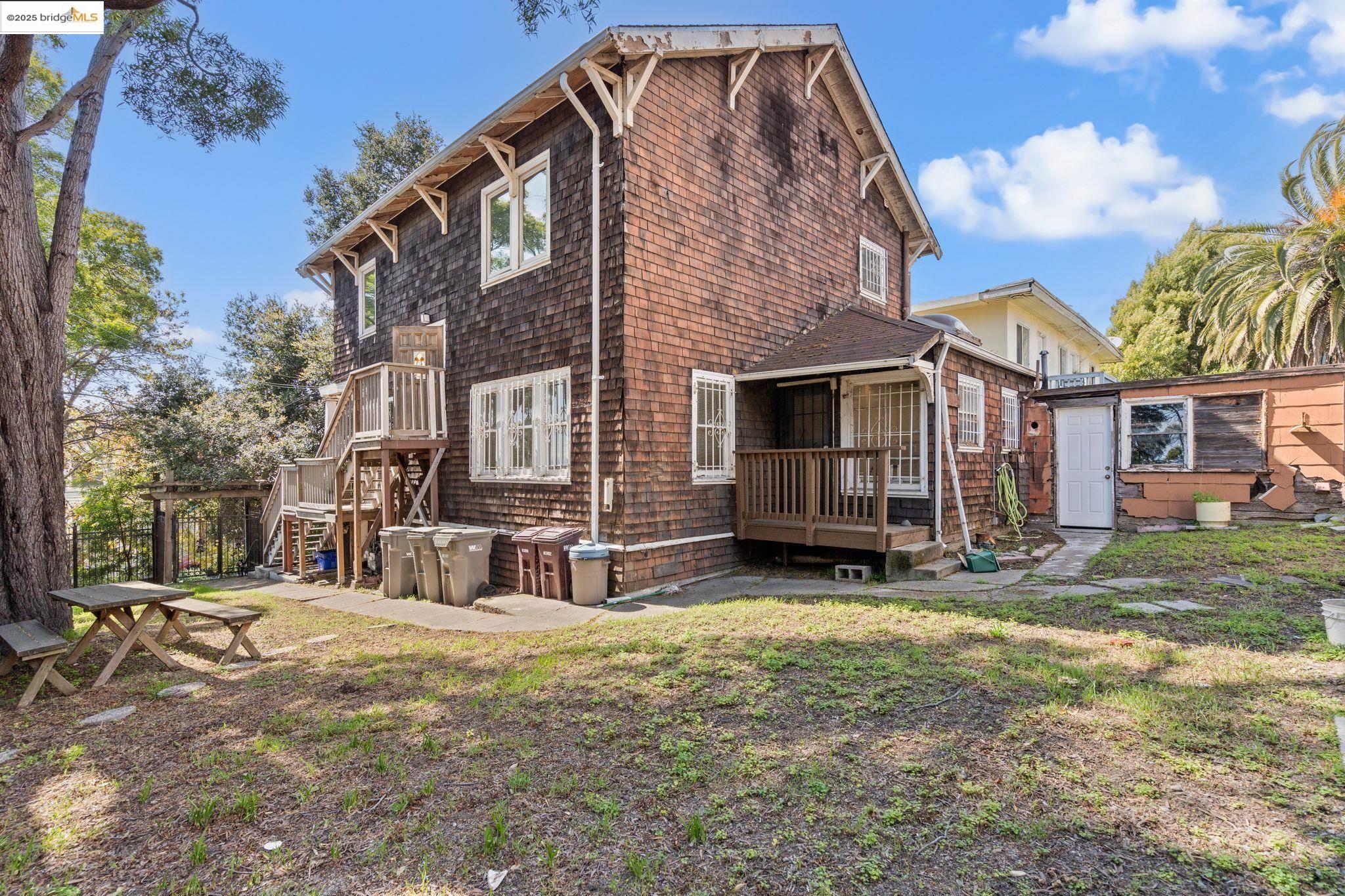 Detail Gallery Image 2 of 29 For 738 E 19th St, Oakland,  CA 94606 - – Beds | – Baths