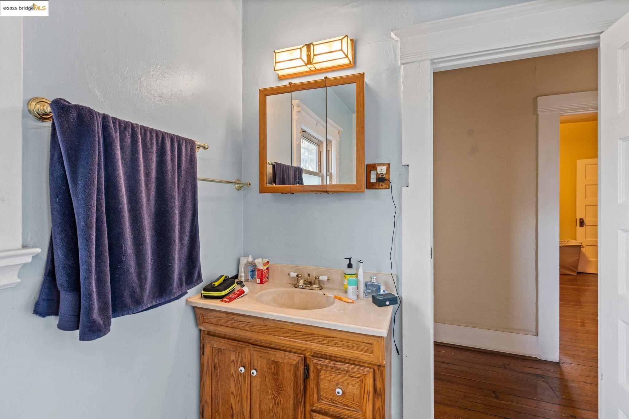 Detail Gallery Image 15 of 29 For 738 E 19th St, Oakland,  CA 94606 - – Beds | – Baths