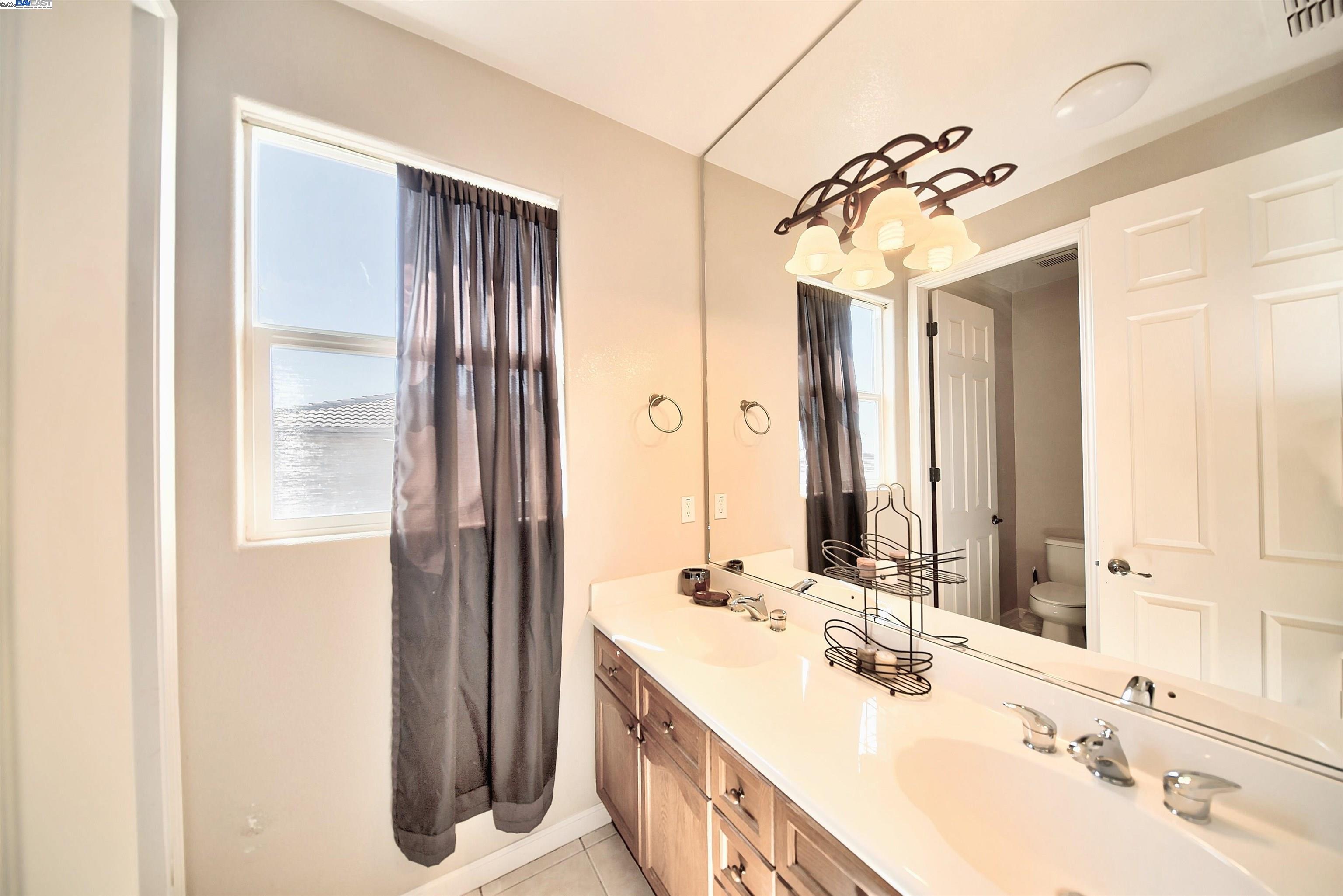 Detail Gallery Image 25 of 41 For 1635 Langum Way, Manteca,  CA 95337 - 5 Beds | 3/1 Baths