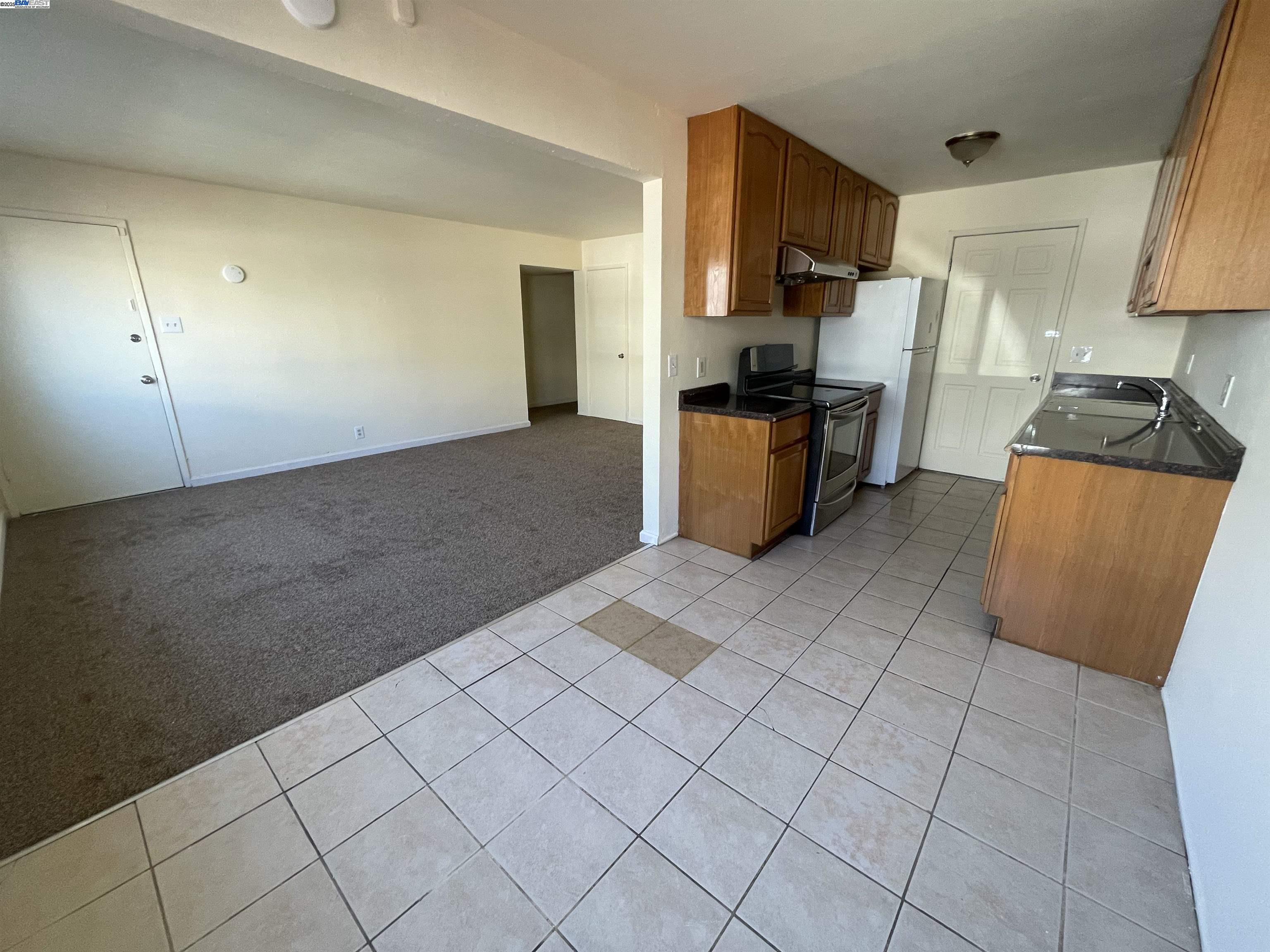 Detail Gallery Image 5 of 12 For 54 Garibaldi St, Daly City,  CA 94014 - – Beds | – Baths