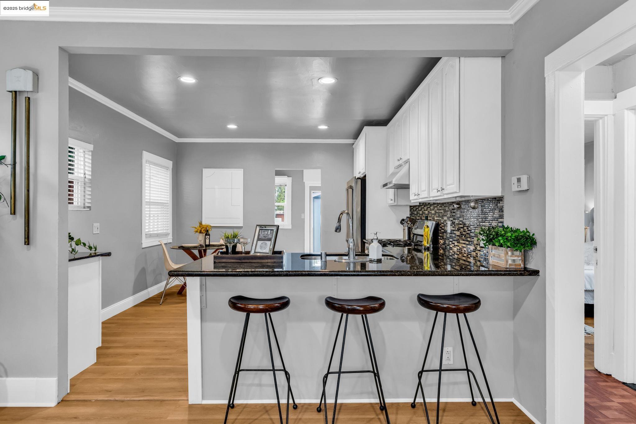 Detail Gallery Image 12 of 60 For 1615 Minturn St, Alameda,  CA 94501 - 3 Beds | 2 Baths