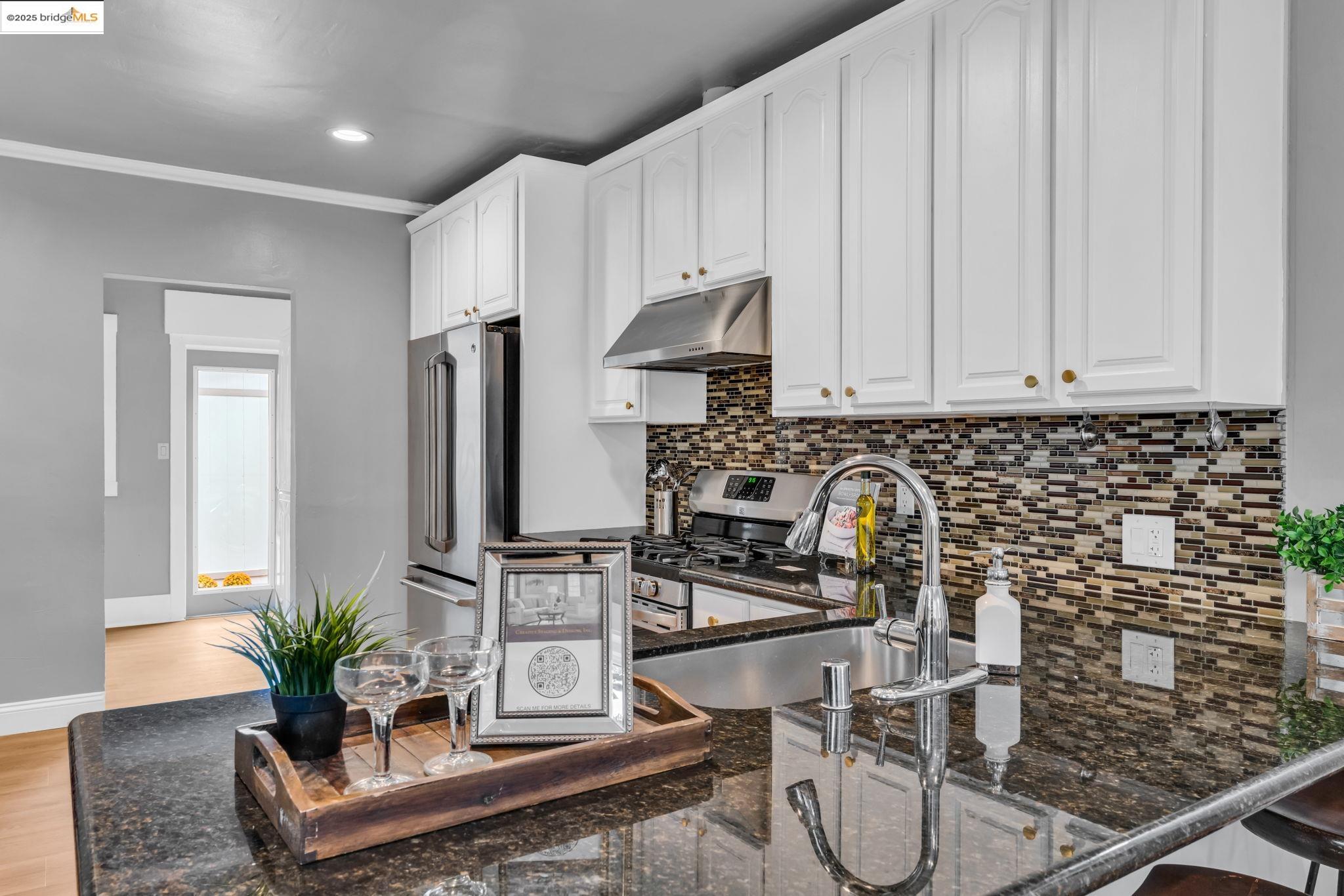 Detail Gallery Image 14 of 60 For 1615 Minturn St, Alameda,  CA 94501 - 3 Beds | 2 Baths