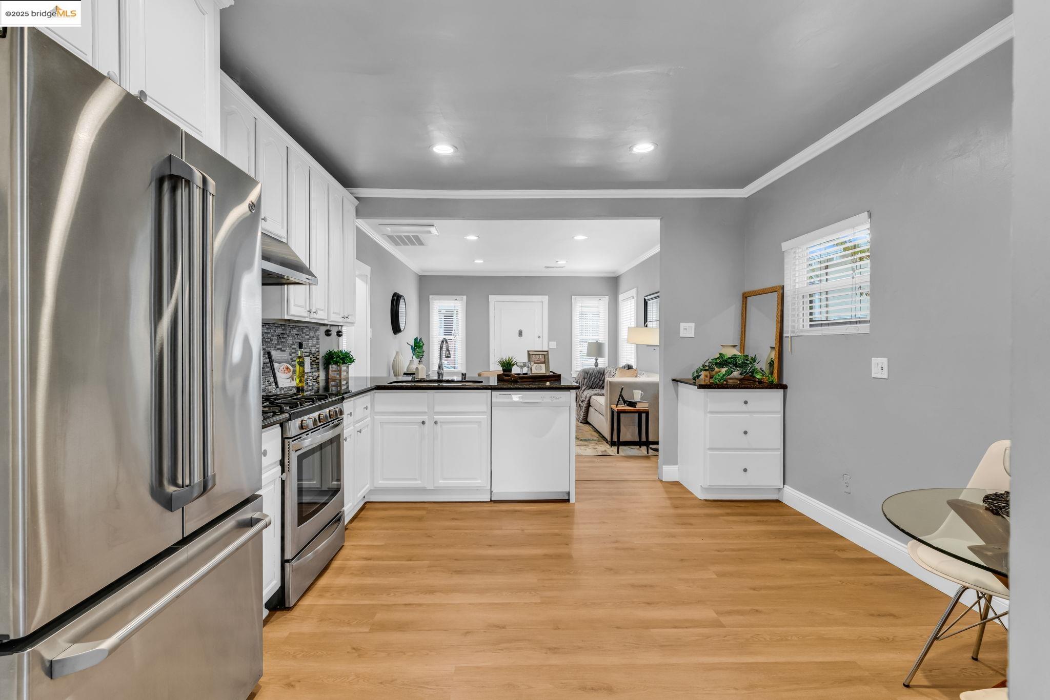 Detail Gallery Image 18 of 60 For 1615 Minturn St, Alameda,  CA 94501 - 3 Beds | 2 Baths