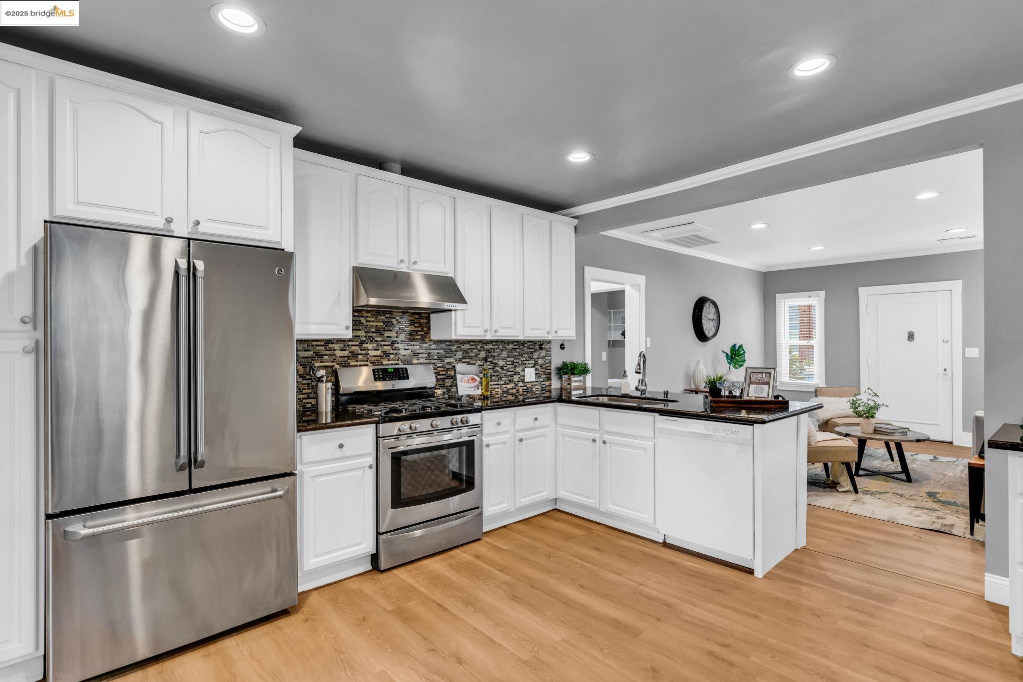 Detail Gallery Image 19 of 60 For 1615 Minturn St, Alameda,  CA 94501 - 3 Beds | 2 Baths