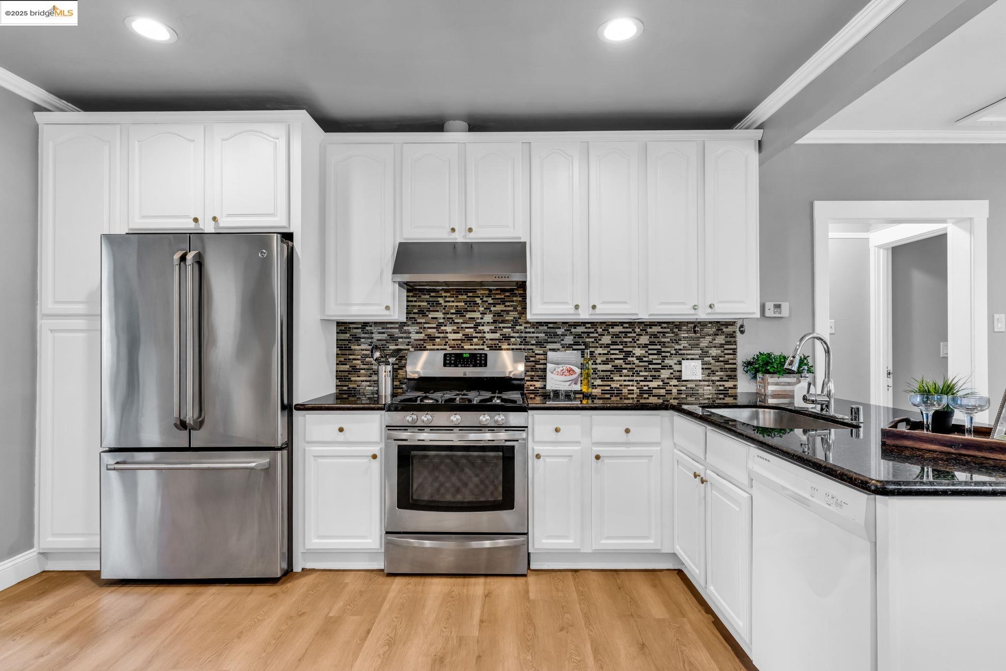 Detail Gallery Image 20 of 60 For 1615 Minturn St, Alameda,  CA 94501 - 3 Beds | 2 Baths