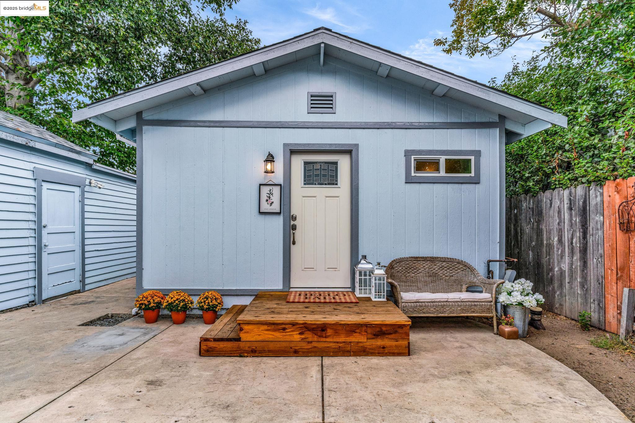 Detail Gallery Image 35 of 60 For 1615 Minturn St, Alameda,  CA 94501 - 3 Beds | 2 Baths