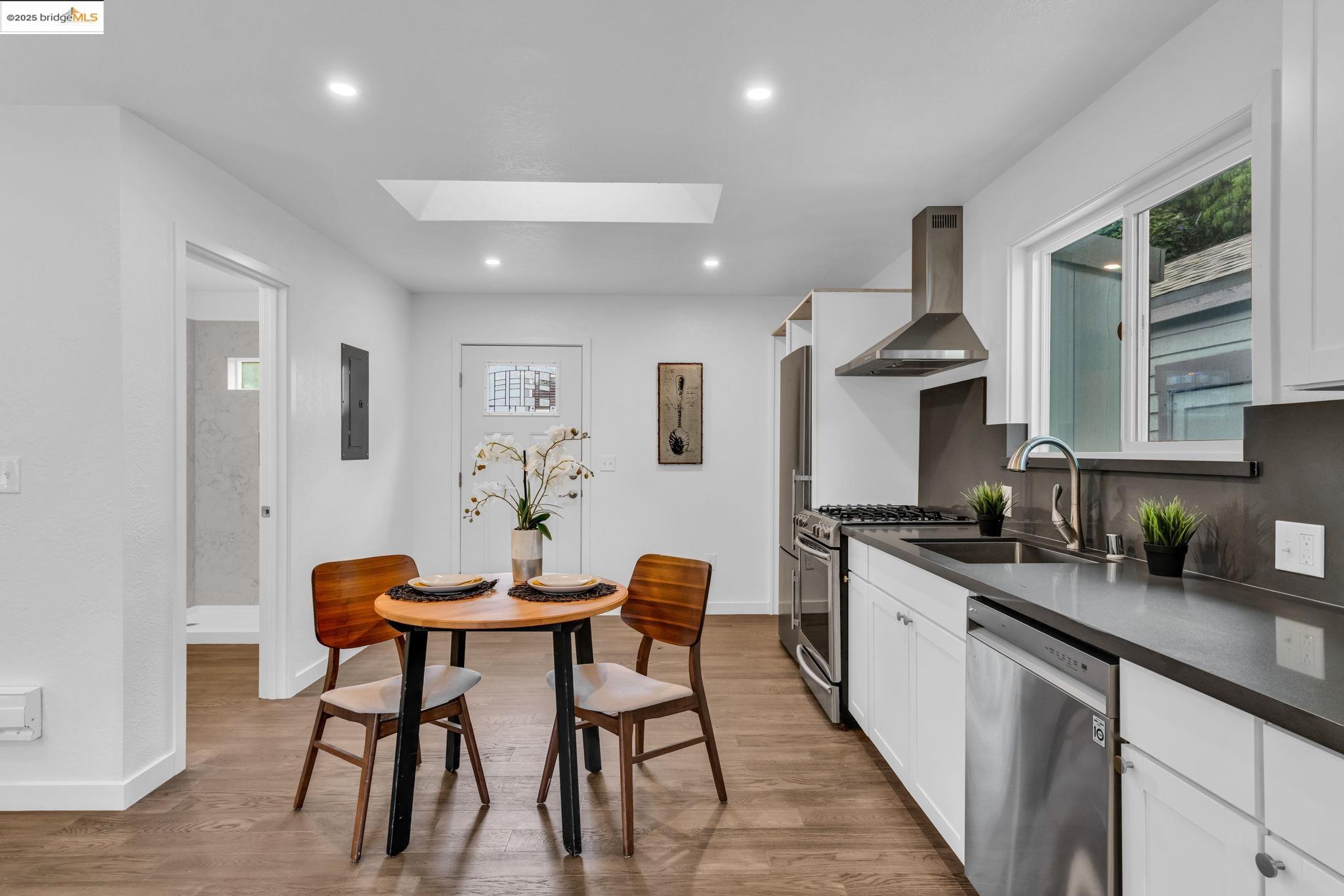Detail Gallery Image 41 of 60 For 1615 Minturn St, Alameda,  CA 94501 - 3 Beds | 2 Baths