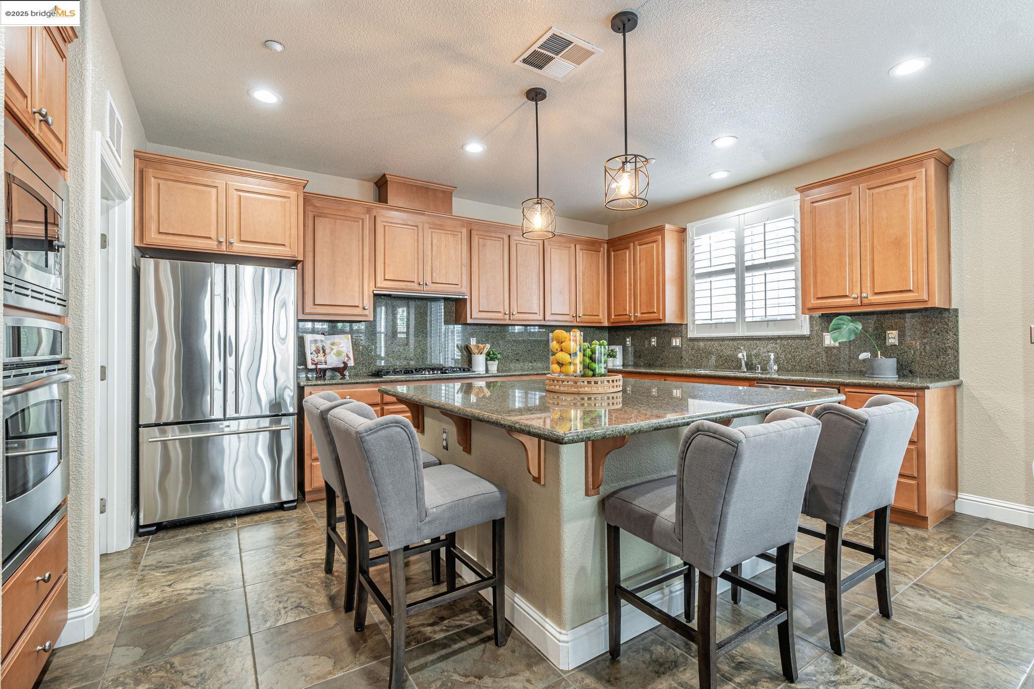 Detail Gallery Image 14 of 57 For 43 Sorrel Ct, Oakley,  CA 94561 - 4 Beds | 2/1 Baths