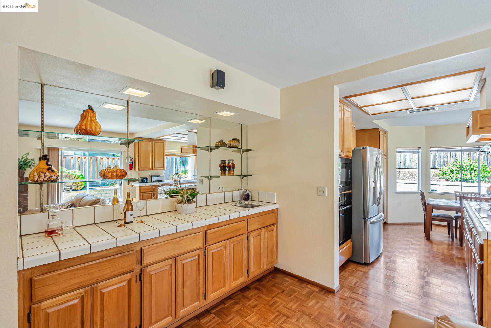 Detail Gallery Image 16 of 33 For 199 Shepard, Hercules,  CA 94547 - 5 Beds | 3 Baths