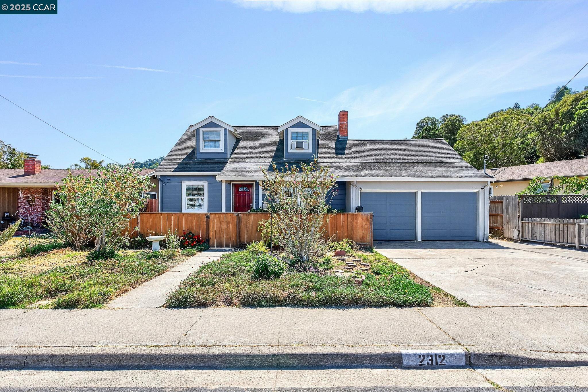 Detail Gallery Image 1 of 60 For 2312 Granada Ct, Pinole,  CA 94564-1813 - 5 Beds | 2 Baths