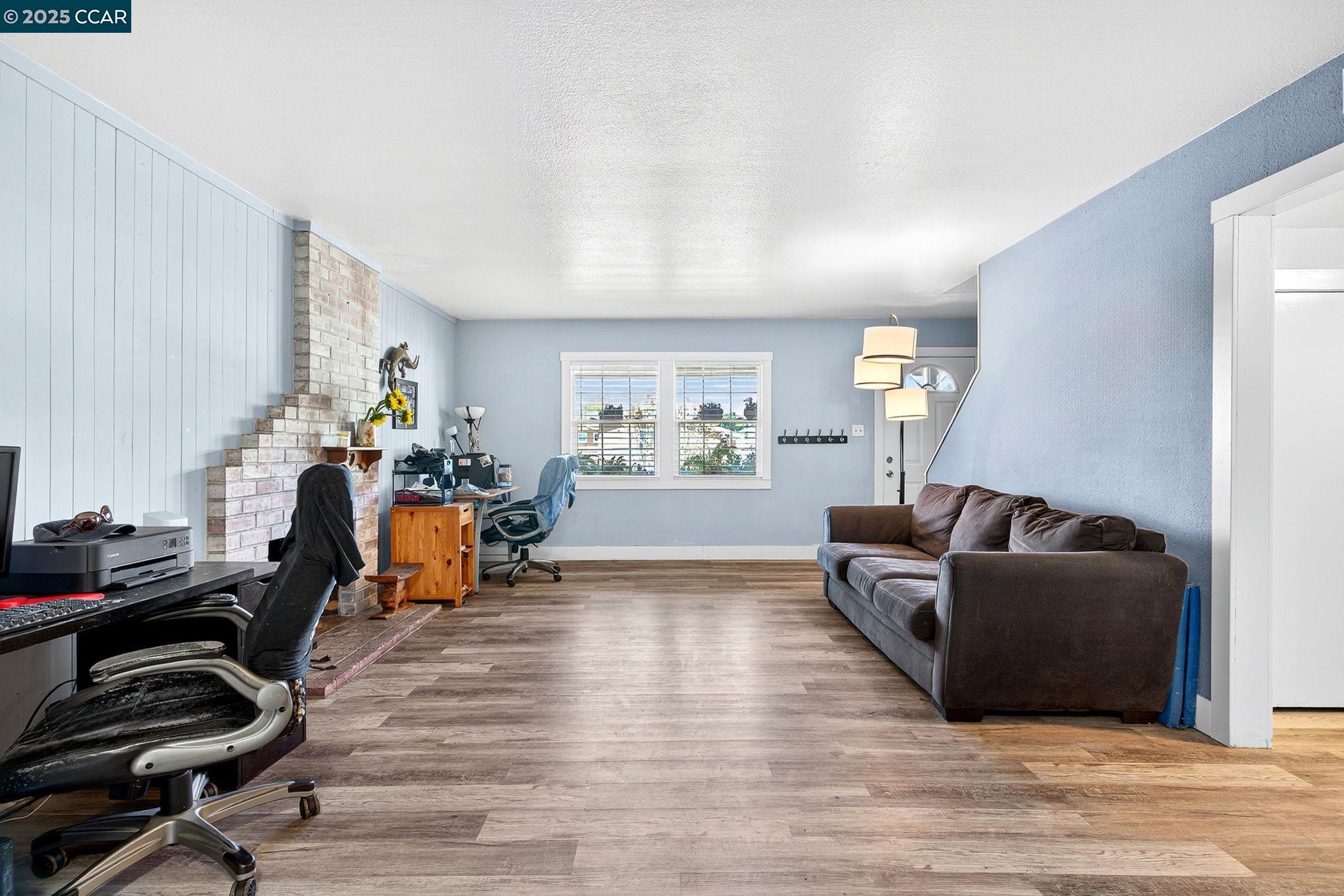 Detail Gallery Image 11 of 60 For 2312 Granada Ct, Pinole,  CA 94564-1813 - 5 Beds | 2 Baths