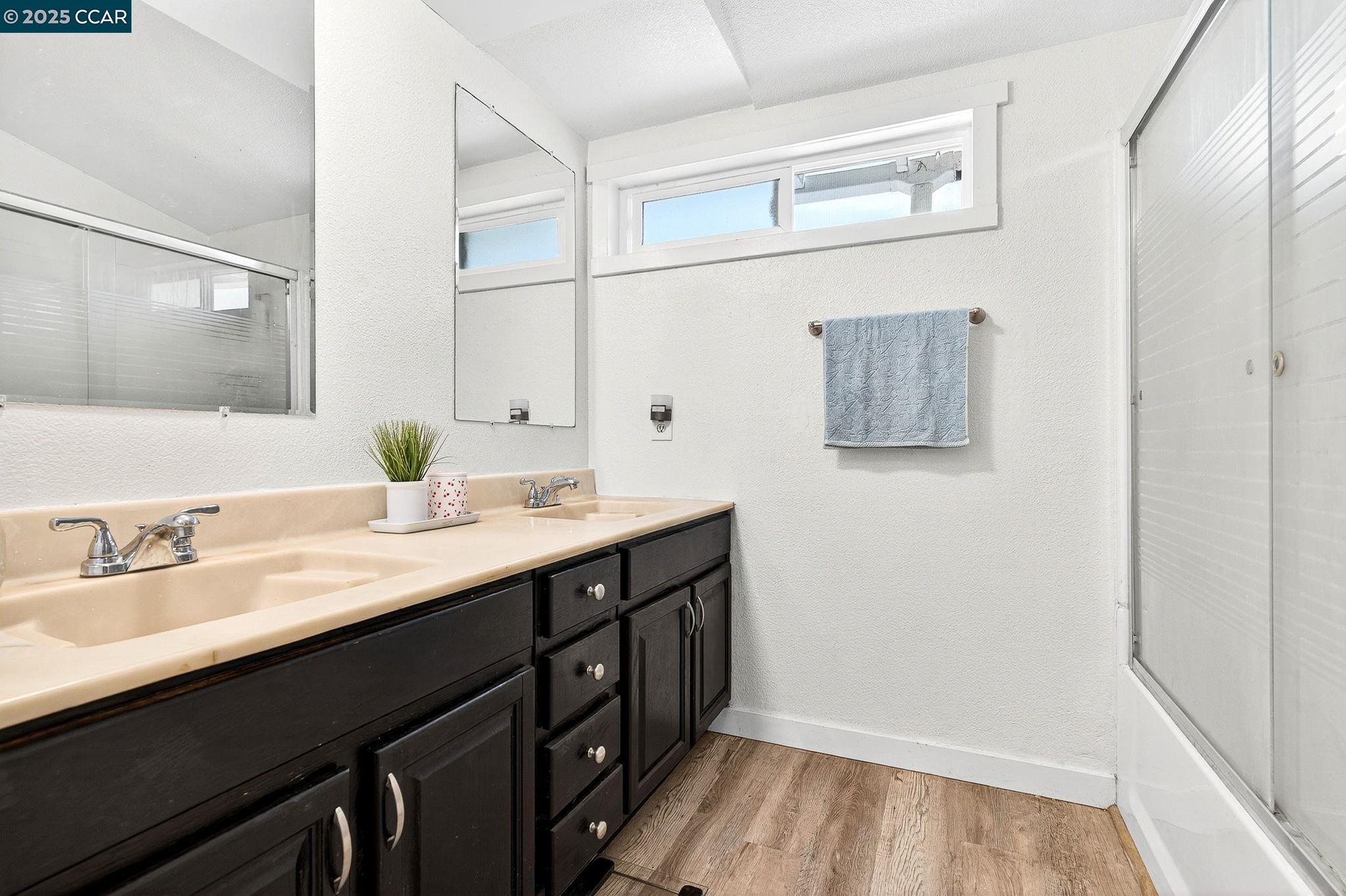 Detail Gallery Image 31 of 60 For 2312 Granada Ct, Pinole,  CA 94564-1813 - 5 Beds | 2 Baths