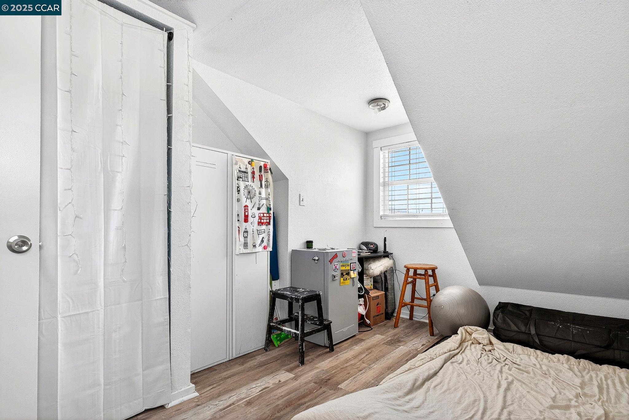 Detail Gallery Image 34 of 60 For 2312 Granada Ct, Pinole,  CA 94564-1813 - 5 Beds | 2 Baths