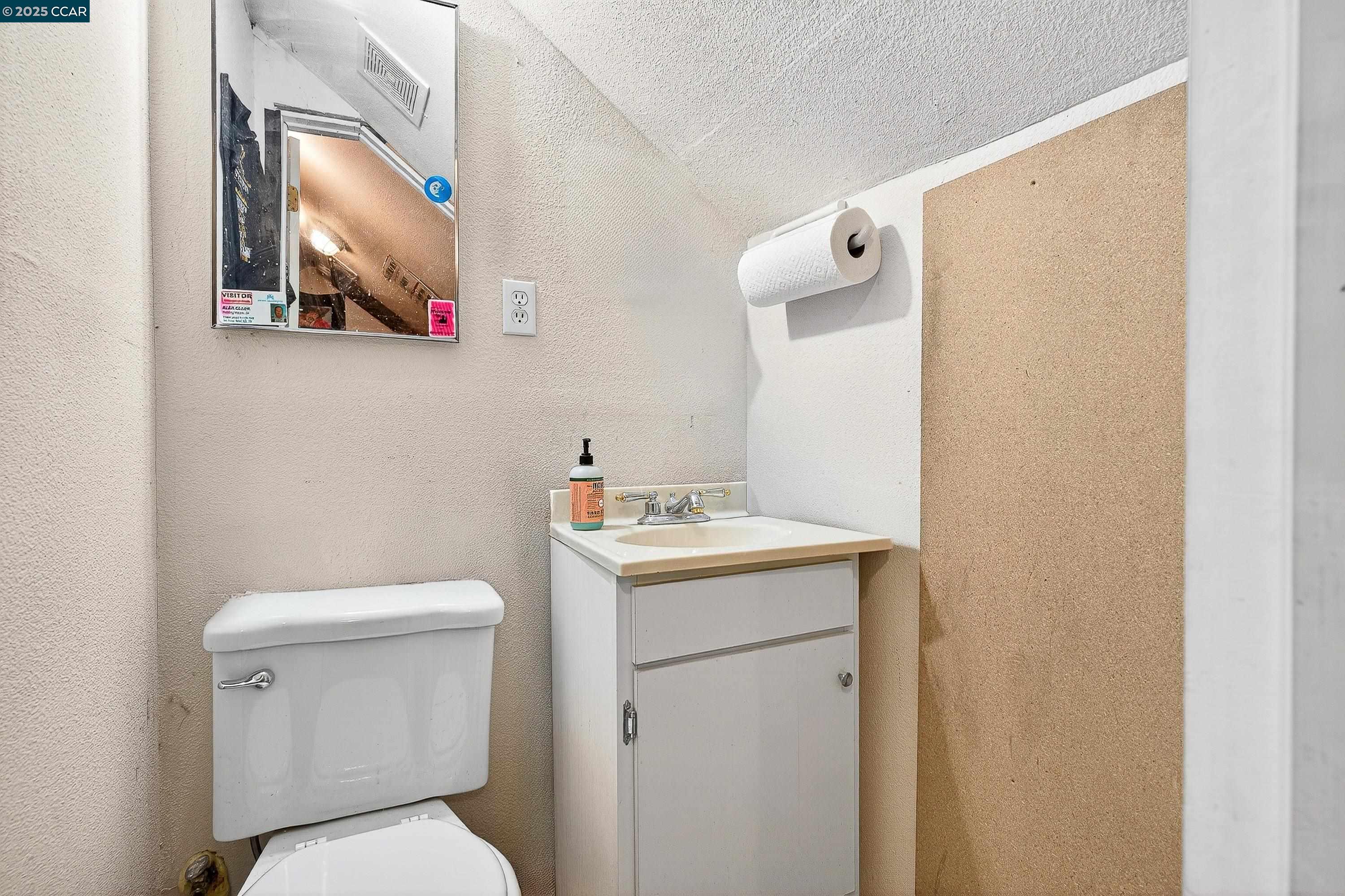 Detail Gallery Image 47 of 60 For 2312 Granada Ct, Pinole,  CA 94564-1813 - 5 Beds | 2 Baths