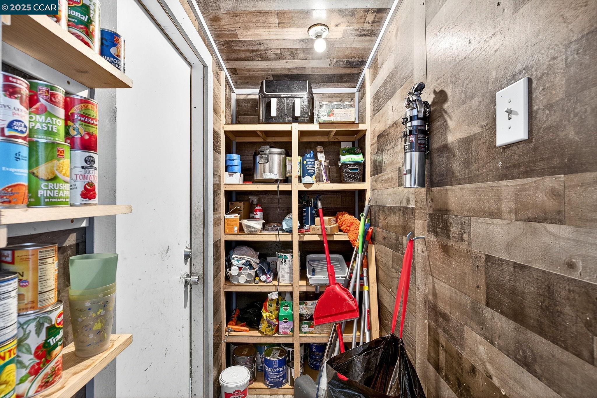 Detail Gallery Image 49 of 60 For 2312 Granada Ct, Pinole,  CA 94564-1813 - 5 Beds | 2 Baths