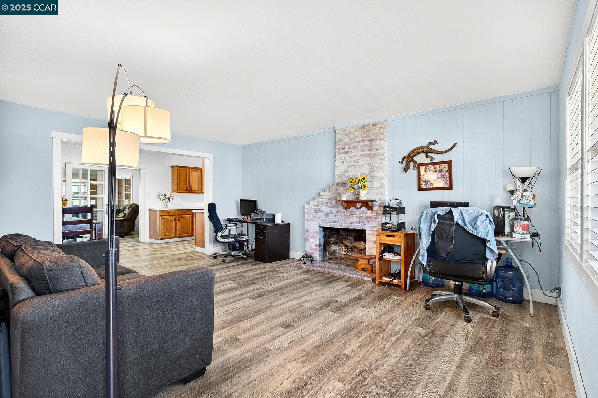 Detail Gallery Image 6 of 60 For 2312 Granada Ct, Pinole,  CA 94564-1813 - 5 Beds | 2 Baths