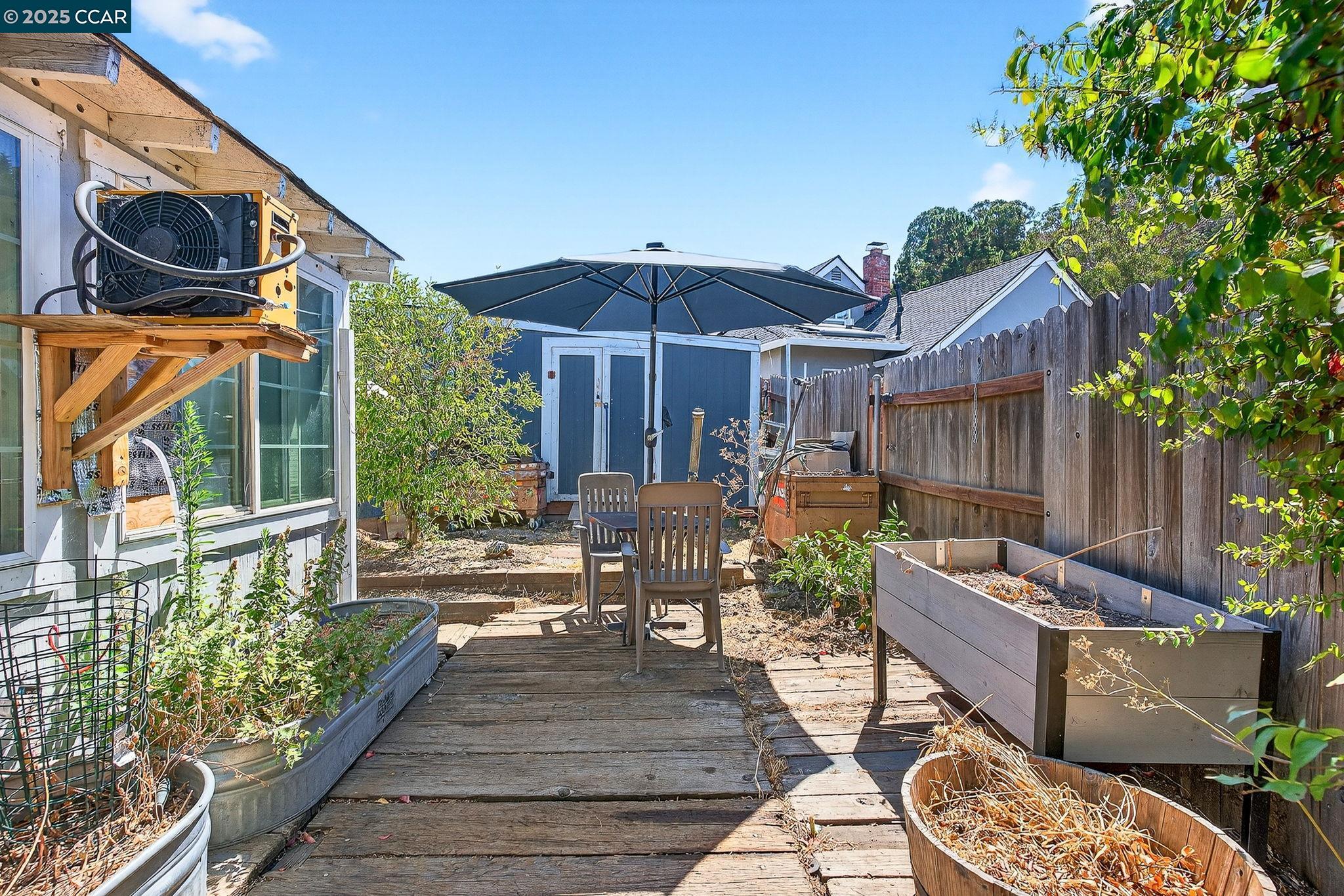 Detail Gallery Image 52 of 60 For 2312 Granada Ct, Pinole,  CA 94564-1813 - 5 Beds | 2 Baths