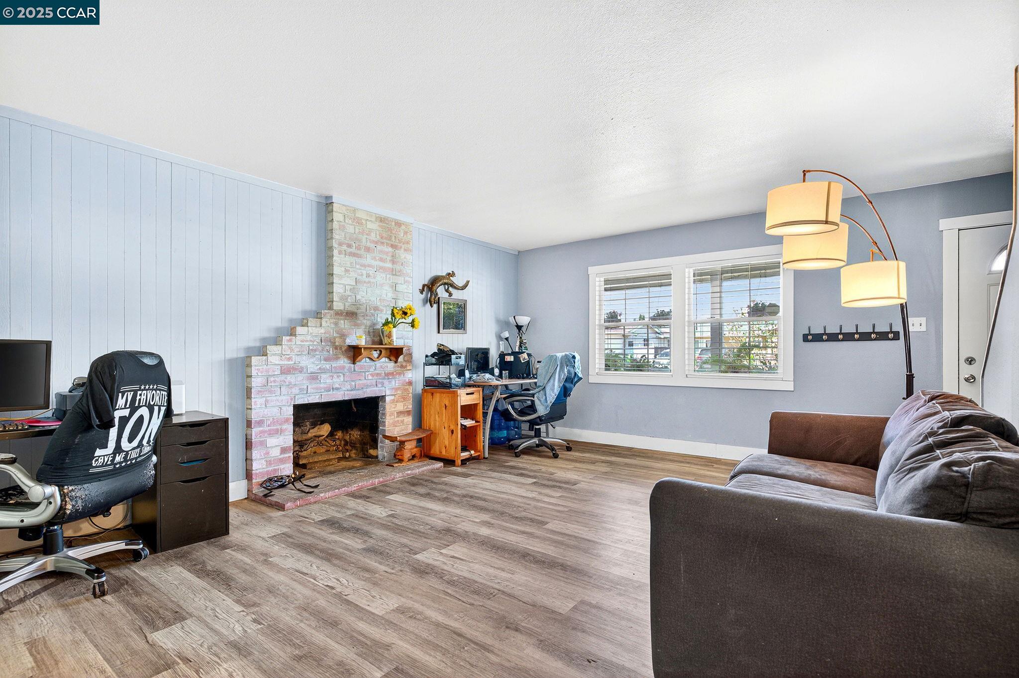 Detail Gallery Image 7 of 60 For 2312 Granada Ct, Pinole,  CA 94564-1813 - 5 Beds | 2 Baths