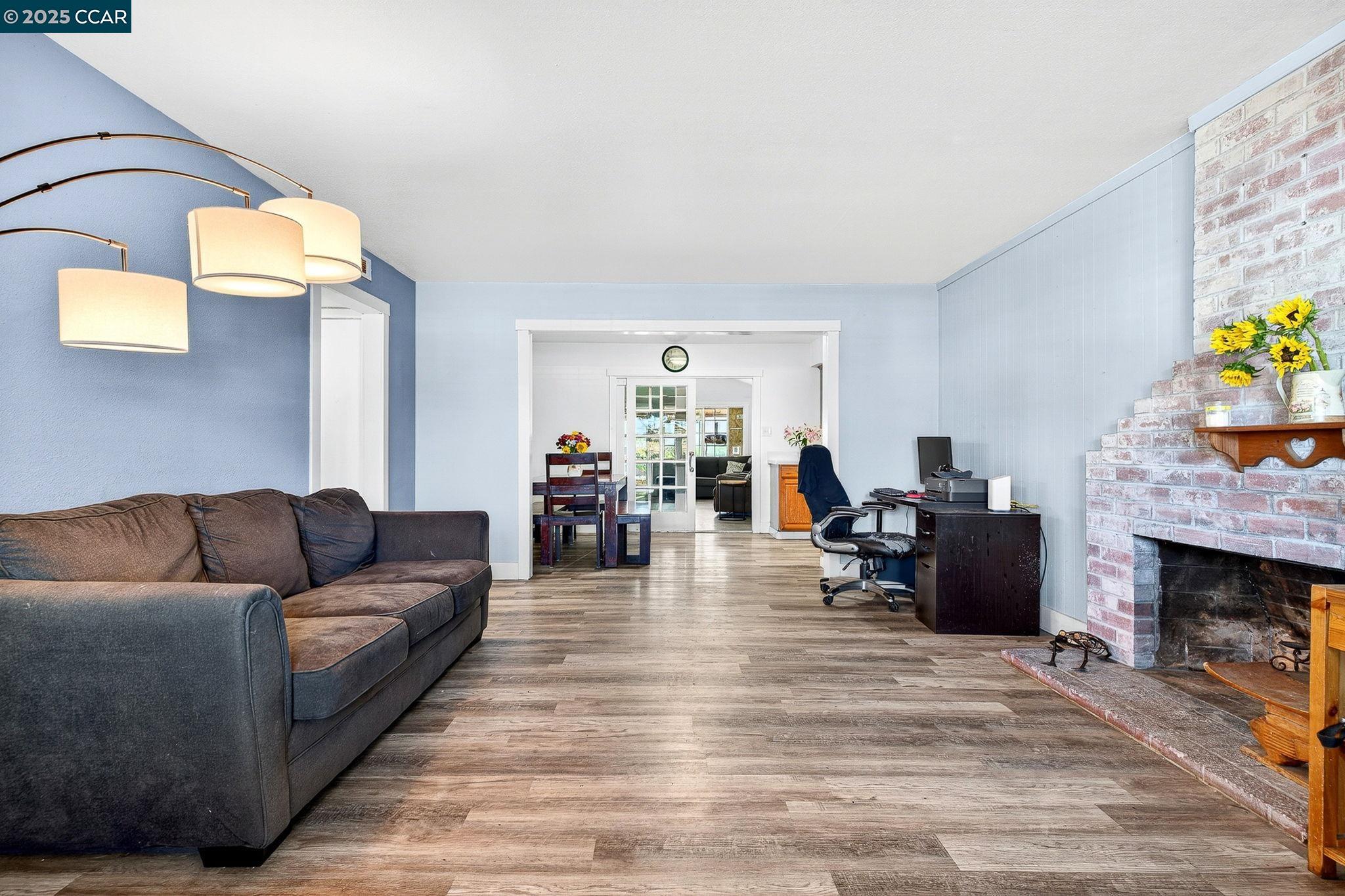 Detail Gallery Image 8 of 60 For 2312 Granada Ct, Pinole,  CA 94564-1813 - 5 Beds | 2 Baths