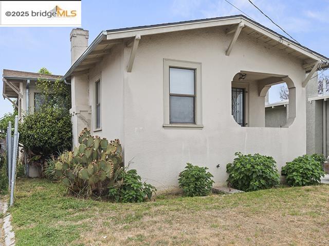 Detail Gallery Image 10 of 10 For 5549 Harvey Ave, Oakland,  CA 94621 - 2 Beds | 1 Baths
