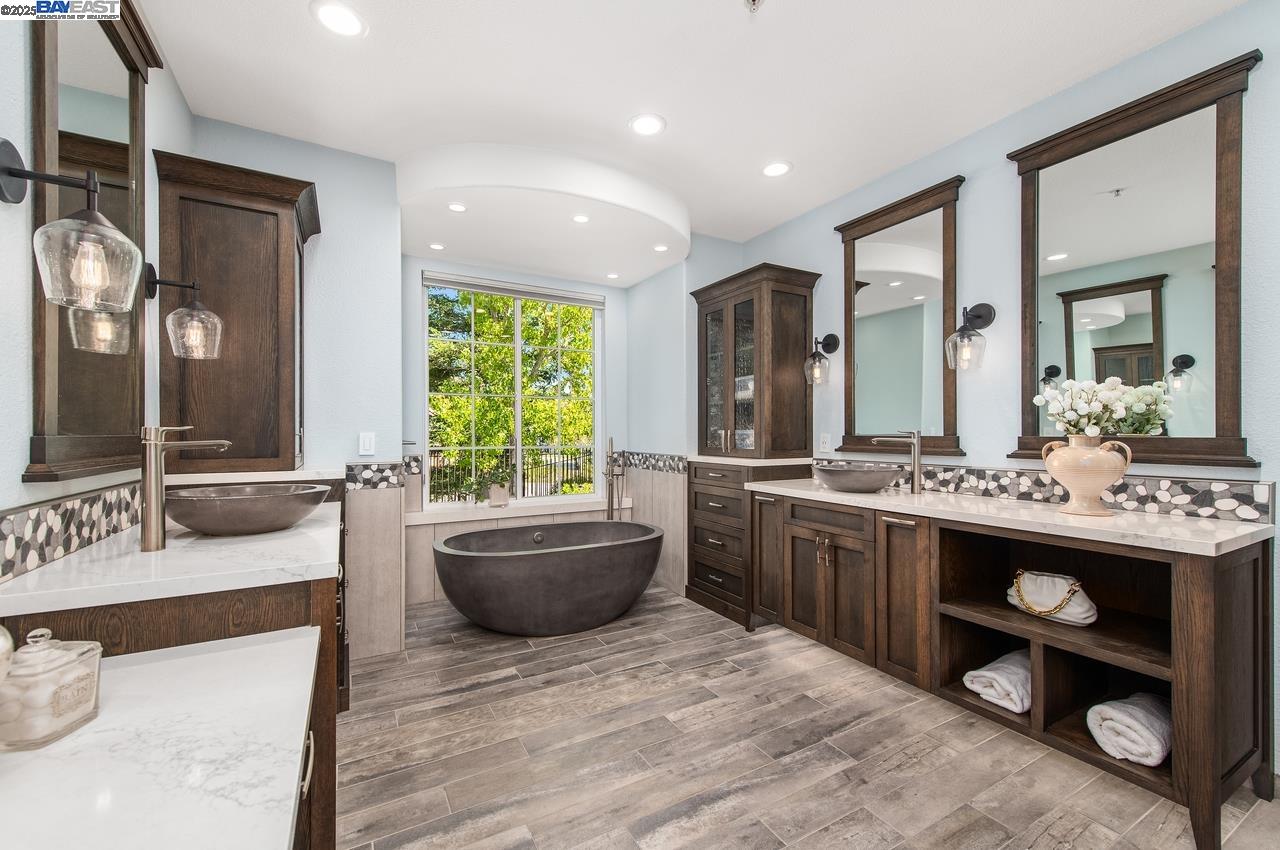 Detail Gallery Image 28 of 45 For 641 Varese Ct, Pleasanton,  CA 94566 - 5 Beds | 4 Baths