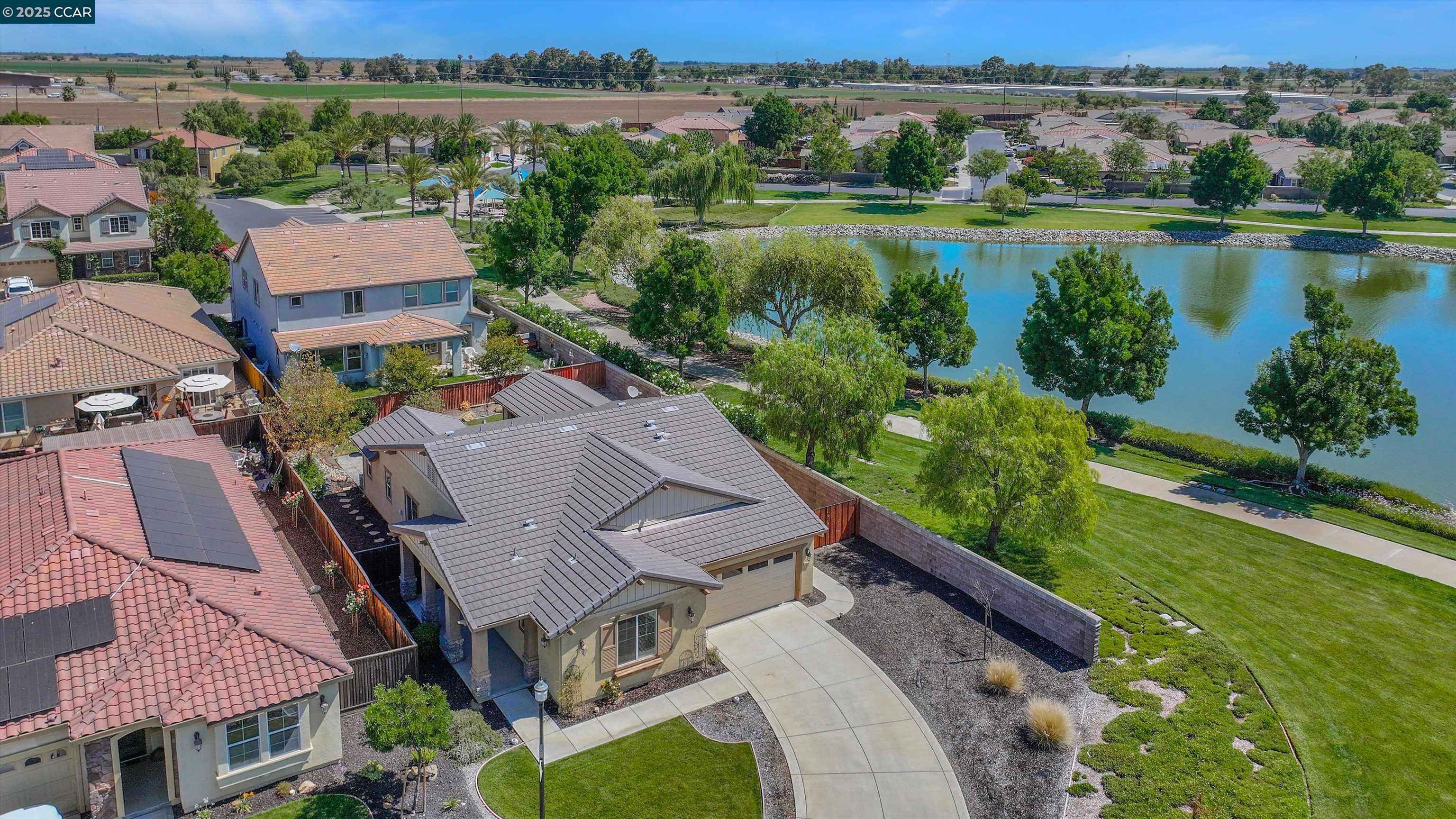 Detail Gallery Image 1 of 48 For 8275 Brookhaven Cir, Discovery Bay,  CA 94505 - 3 Beds | 2 Baths