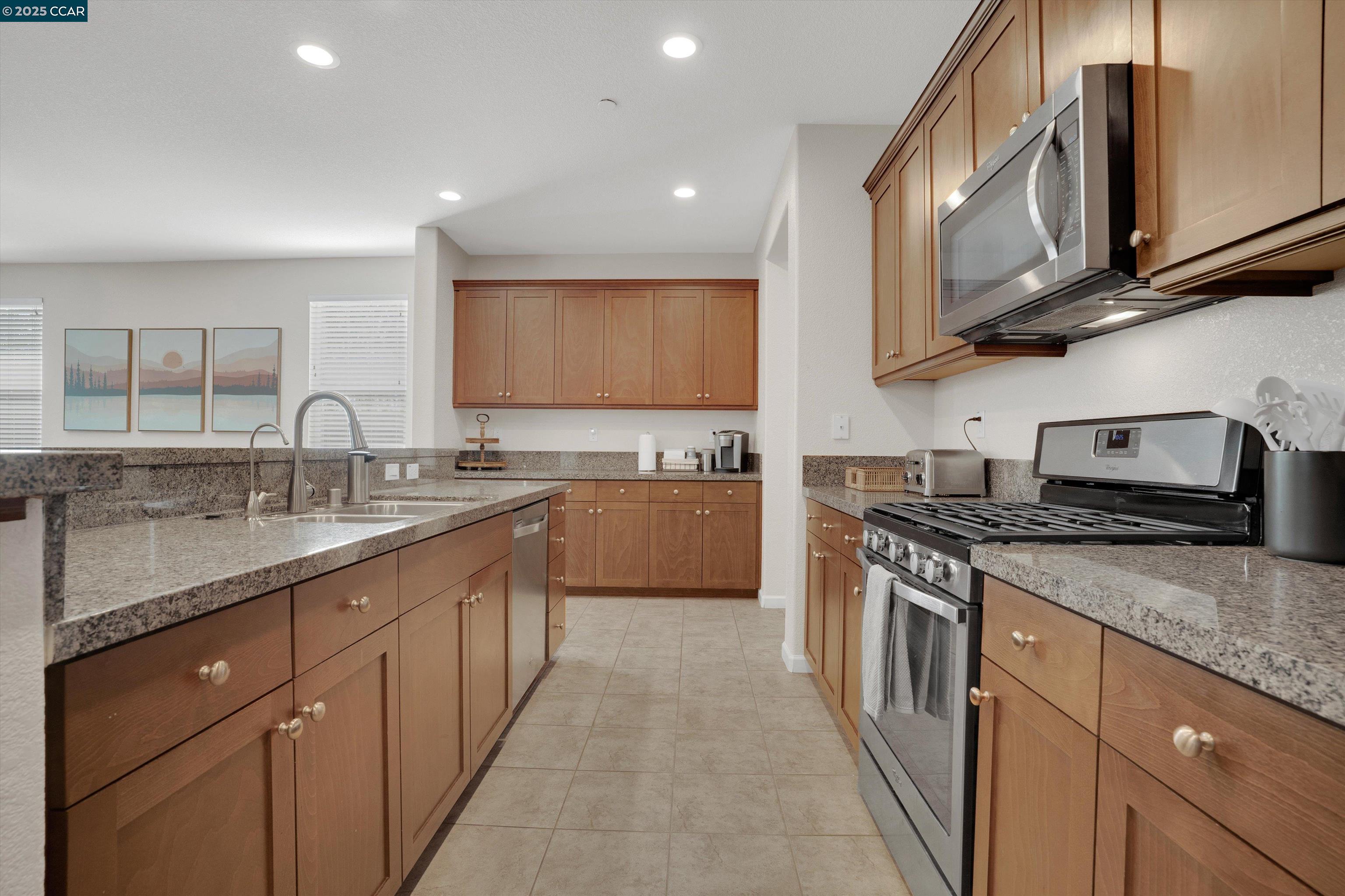 Detail Gallery Image 15 of 48 For 8275 Brookhaven Cir, Discovery Bay,  CA 94505 - 3 Beds | 2 Baths