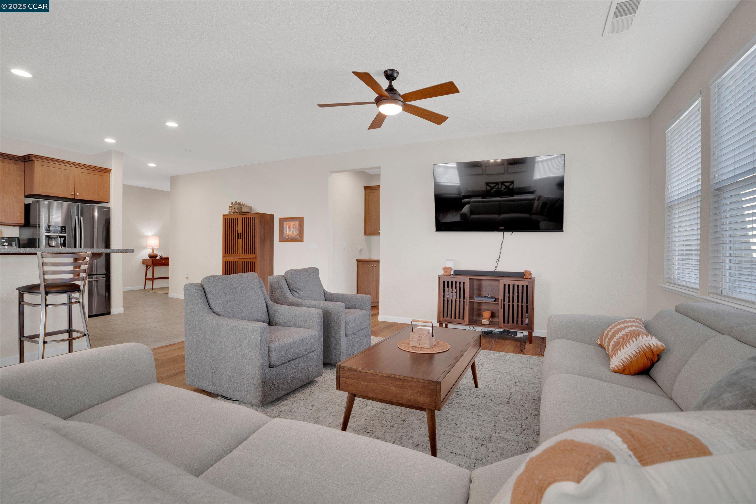 Detail Gallery Image 8 of 48 For 8275 Brookhaven Cir, Discovery Bay,  CA 94505 - 3 Beds | 2 Baths