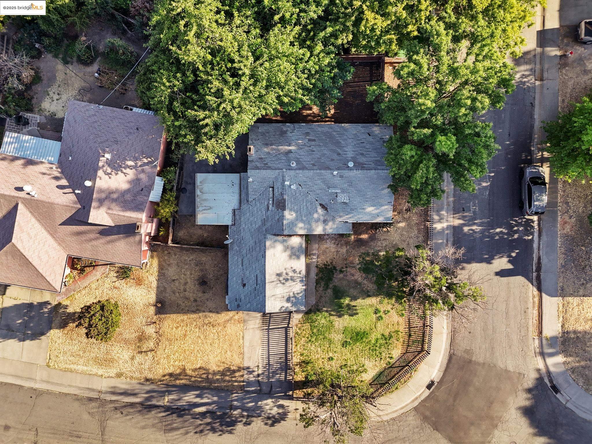 Detail Gallery Image 11 of 44 For 2100 Monifieth Way, Sacramento,  CA 95822 - 3 Beds | 1 Baths
