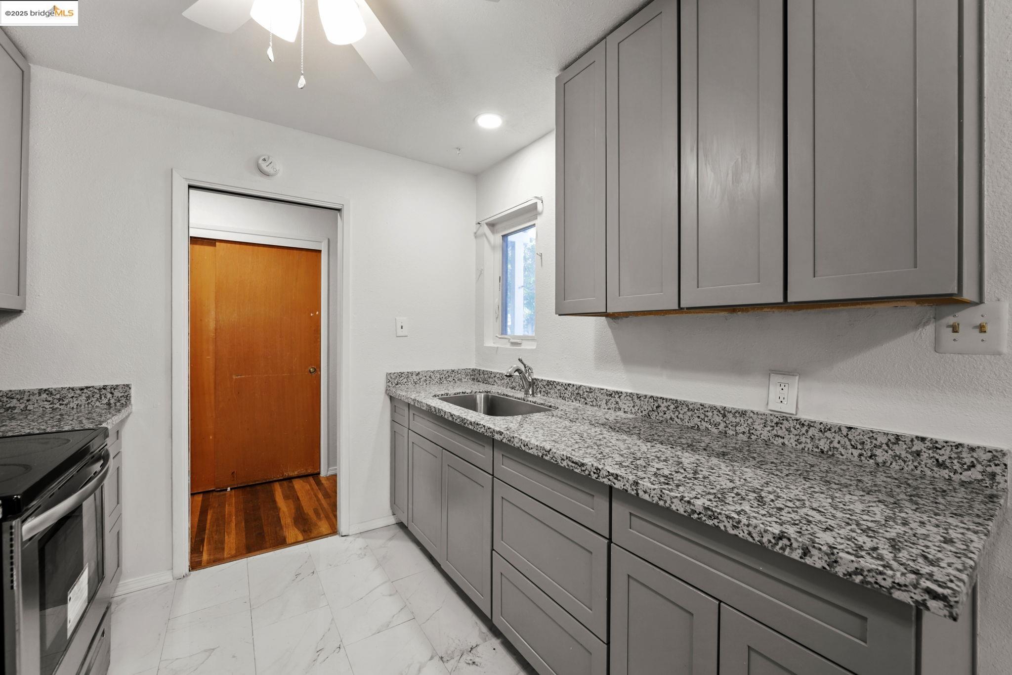 Detail Gallery Image 17 of 44 For 2100 Monifieth Way, Sacramento,  CA 95822 - 3 Beds | 1 Baths