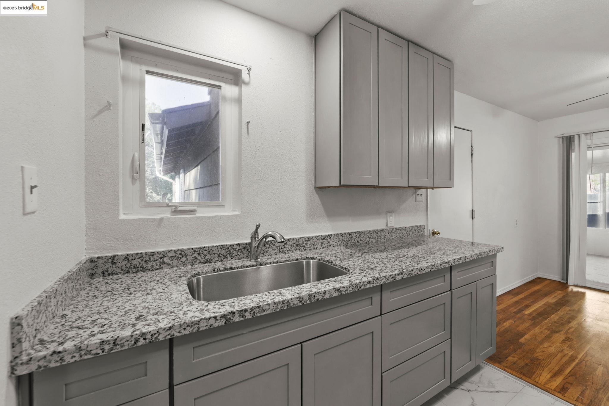 Detail Gallery Image 19 of 44 For 2100 Monifieth Way, Sacramento,  CA 95822 - 3 Beds | 1 Baths