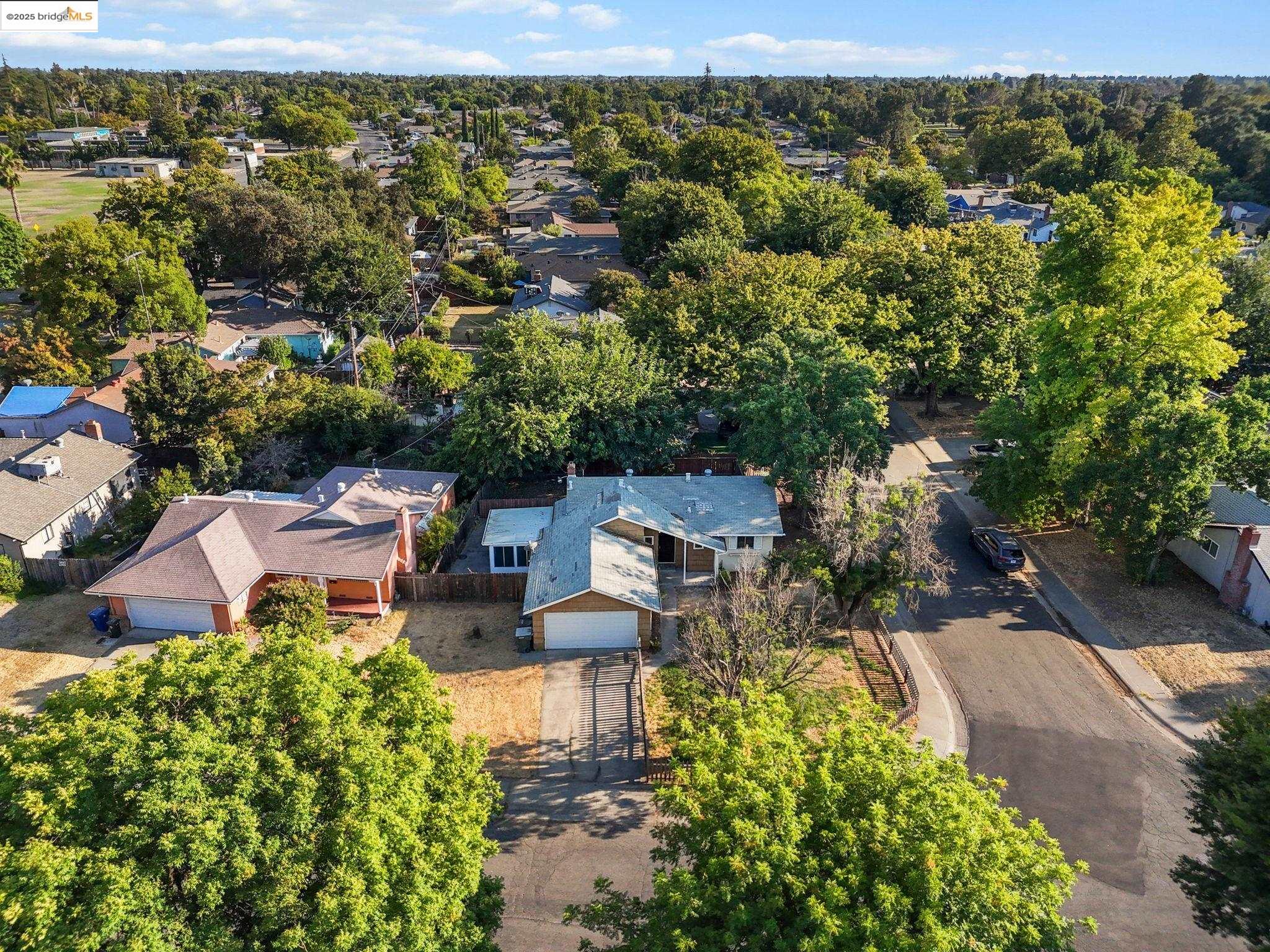 Detail Gallery Image 4 of 44 For 2100 Monifieth Way, Sacramento,  CA 95822 - 3 Beds | 1 Baths